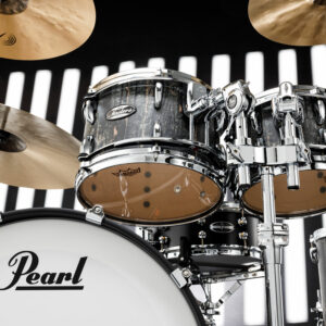 Pearl Masters Maple 824 Satin Charred Oak with R2 Air Suspension System