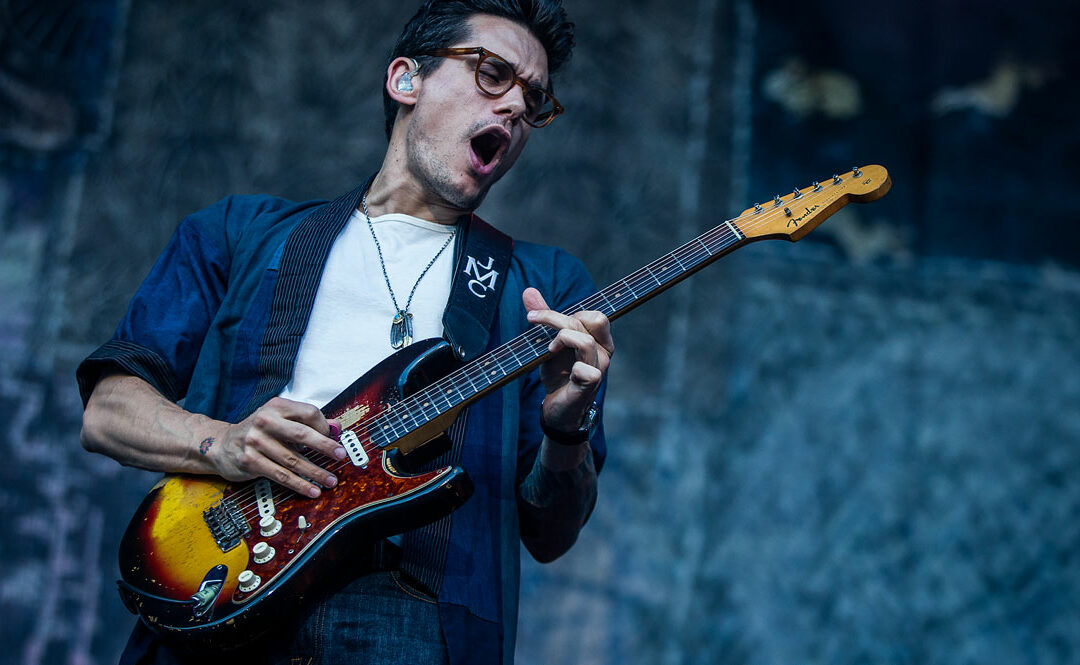 A Comprehensive Guide to John Mayer’s Guitars and Gear (2024)