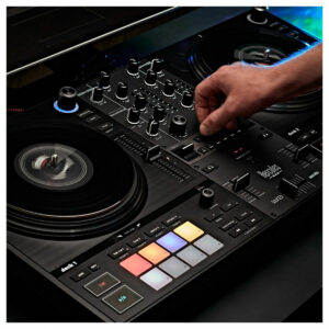 DJ Controllers : How To Choose That Best Fits Your Needs