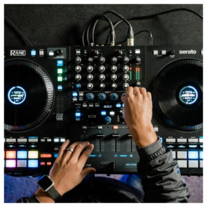 The ULTIMATE Plug and play DJ Controller?!