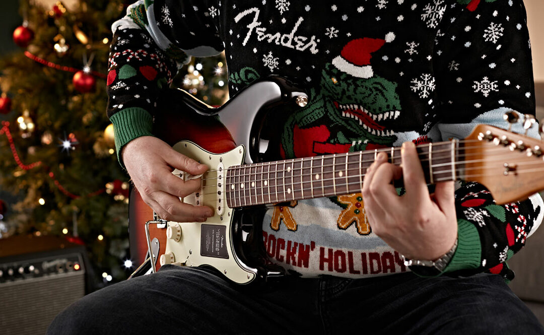 23 Easy Christmas Guitar Songs to Play This Winter