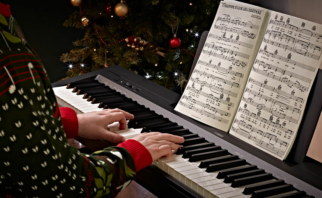 16 Easy Christmas Songs for the Piano