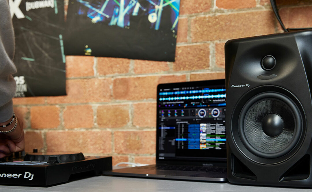 The 10 Best DJ Speakers – Find the Right Monitors for Your Setup