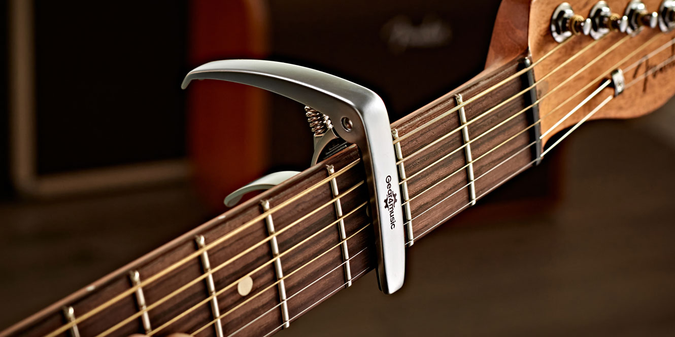 How To Choose and Use a Guitar Capo