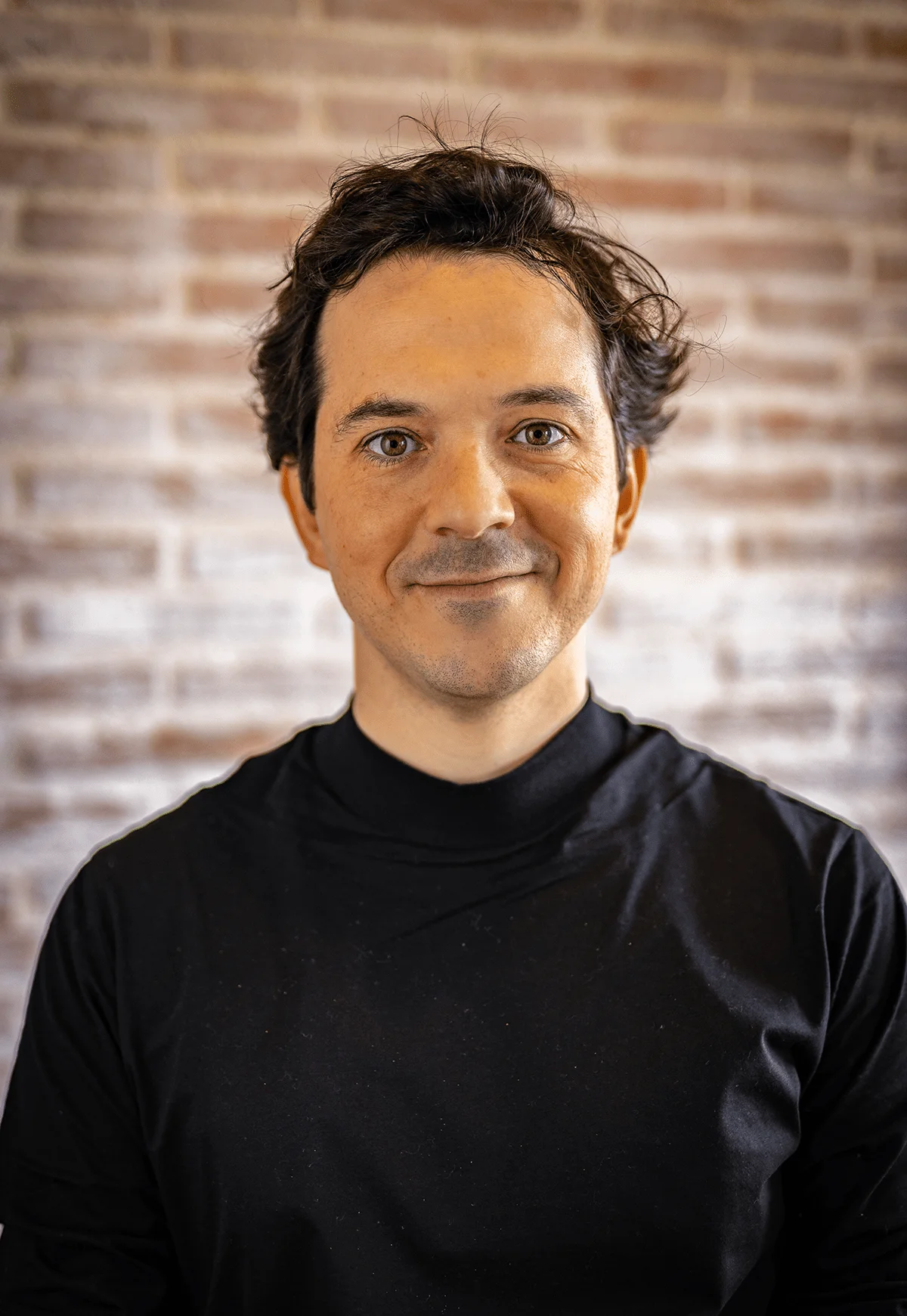 Vivla's Chief Executive Officer: Carlos Emilio Gómez