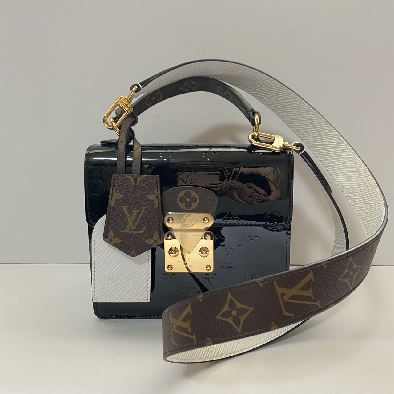 Louis Vuitton Vernis Monogram Spring Street Bag - Black Handle Bags,  Handbags - LOU491431