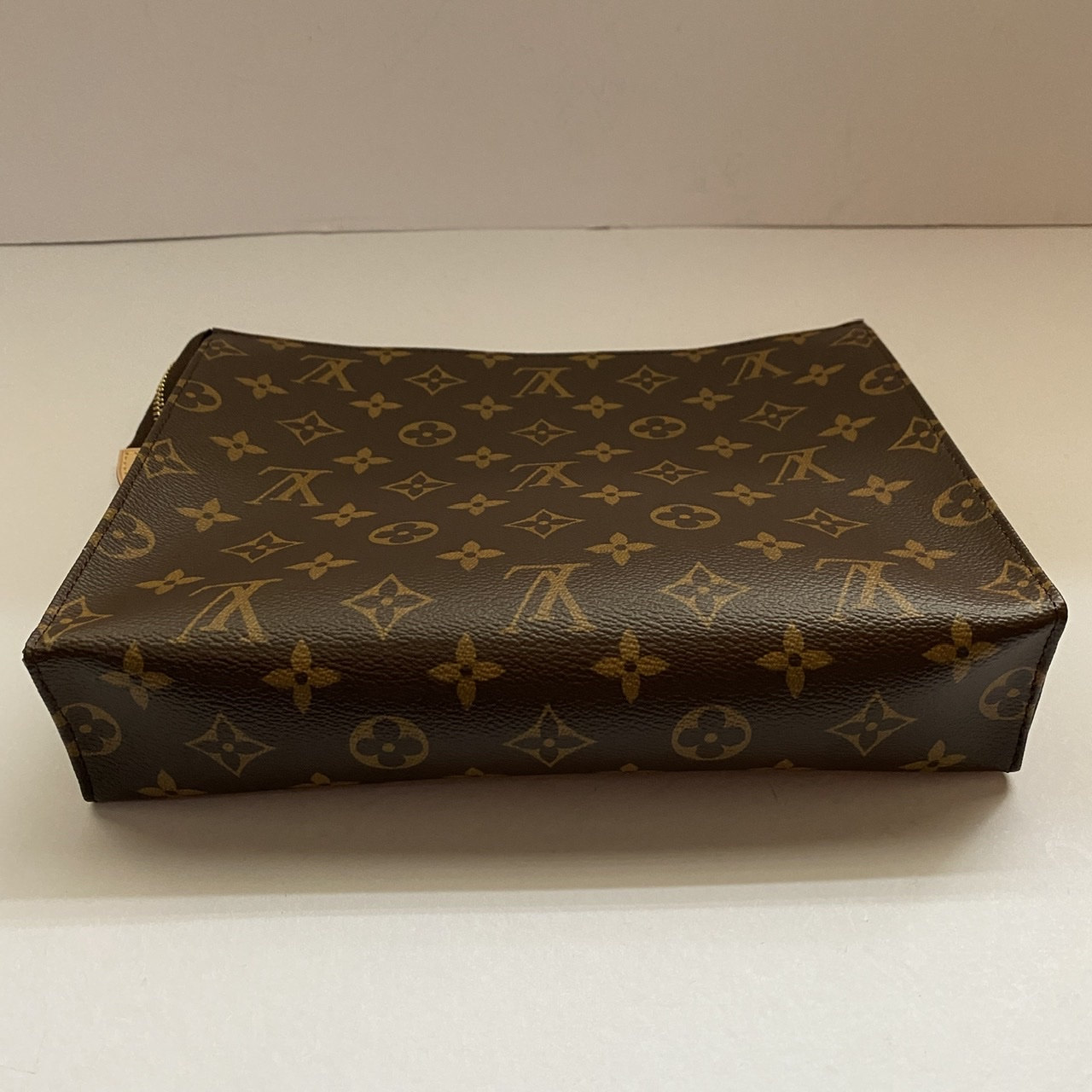 Louis Vuitton TOILETRY POUCH 26 - BrandConscious Authentics