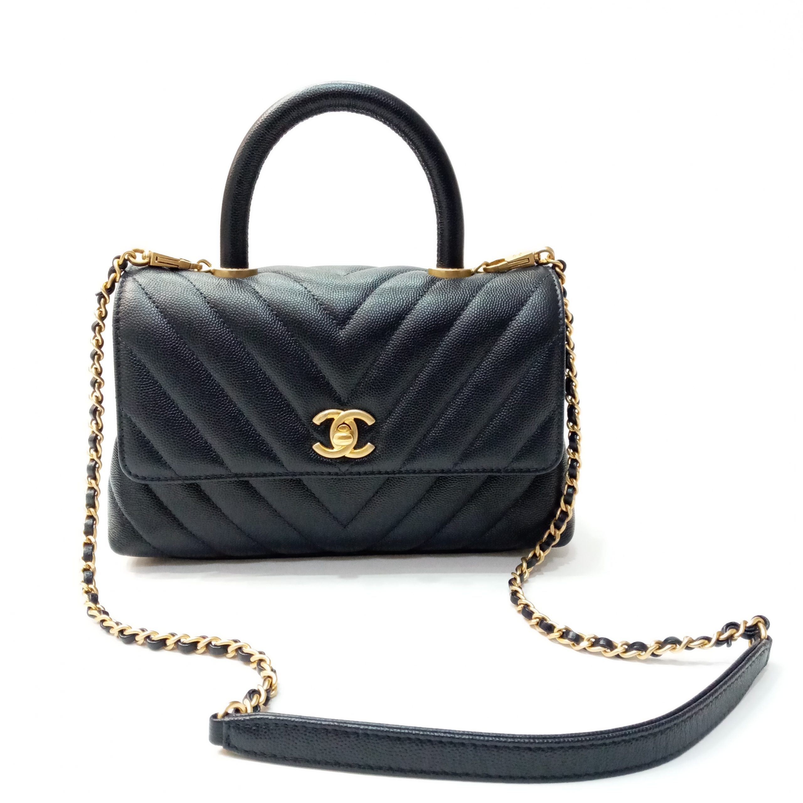 Chanel coco handle in small/medium in chevron navy with black