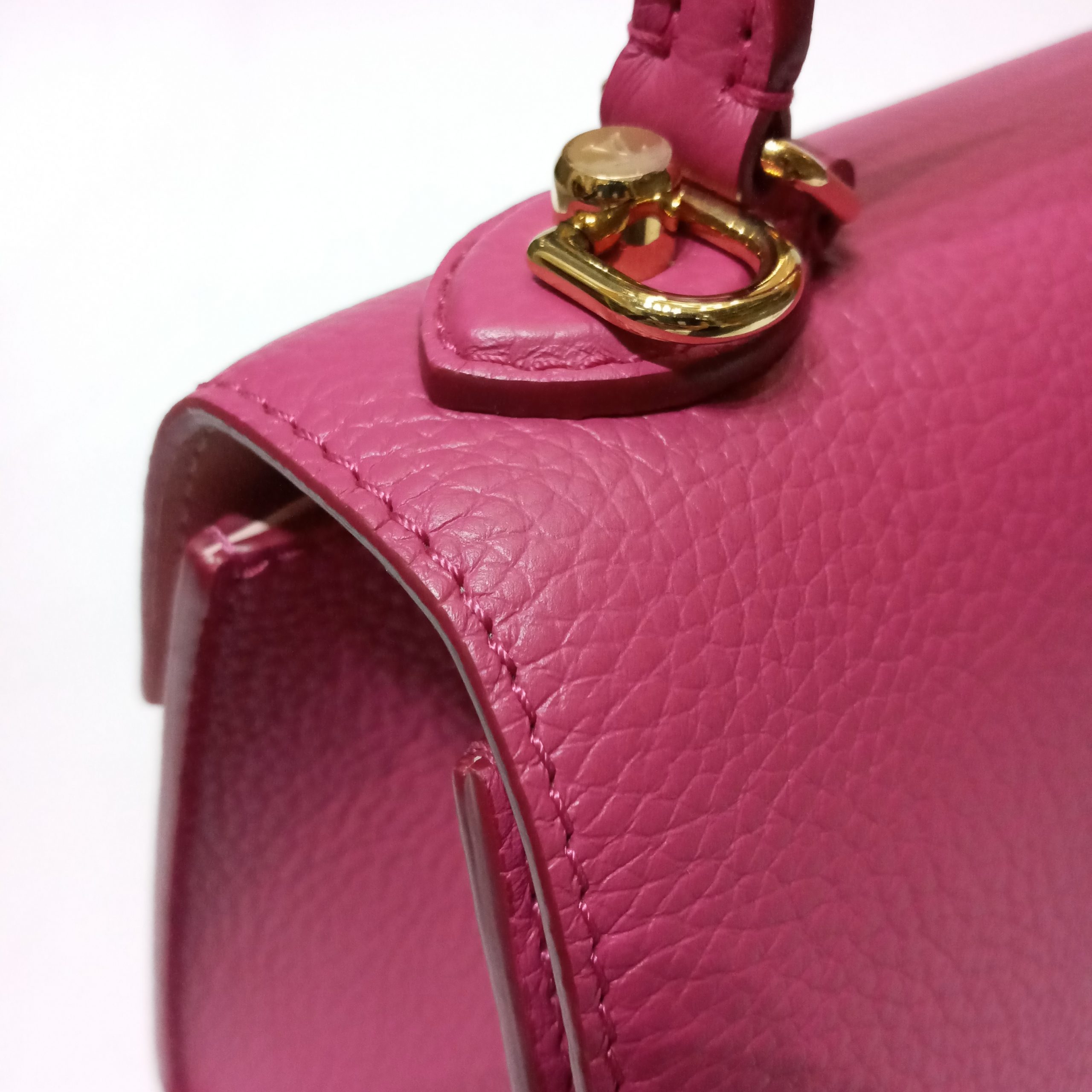 LOUIS VUITTON Taurillon Smooth Calfskin Scrunchie Twist One Handle PM  Pondichery Pink 855874