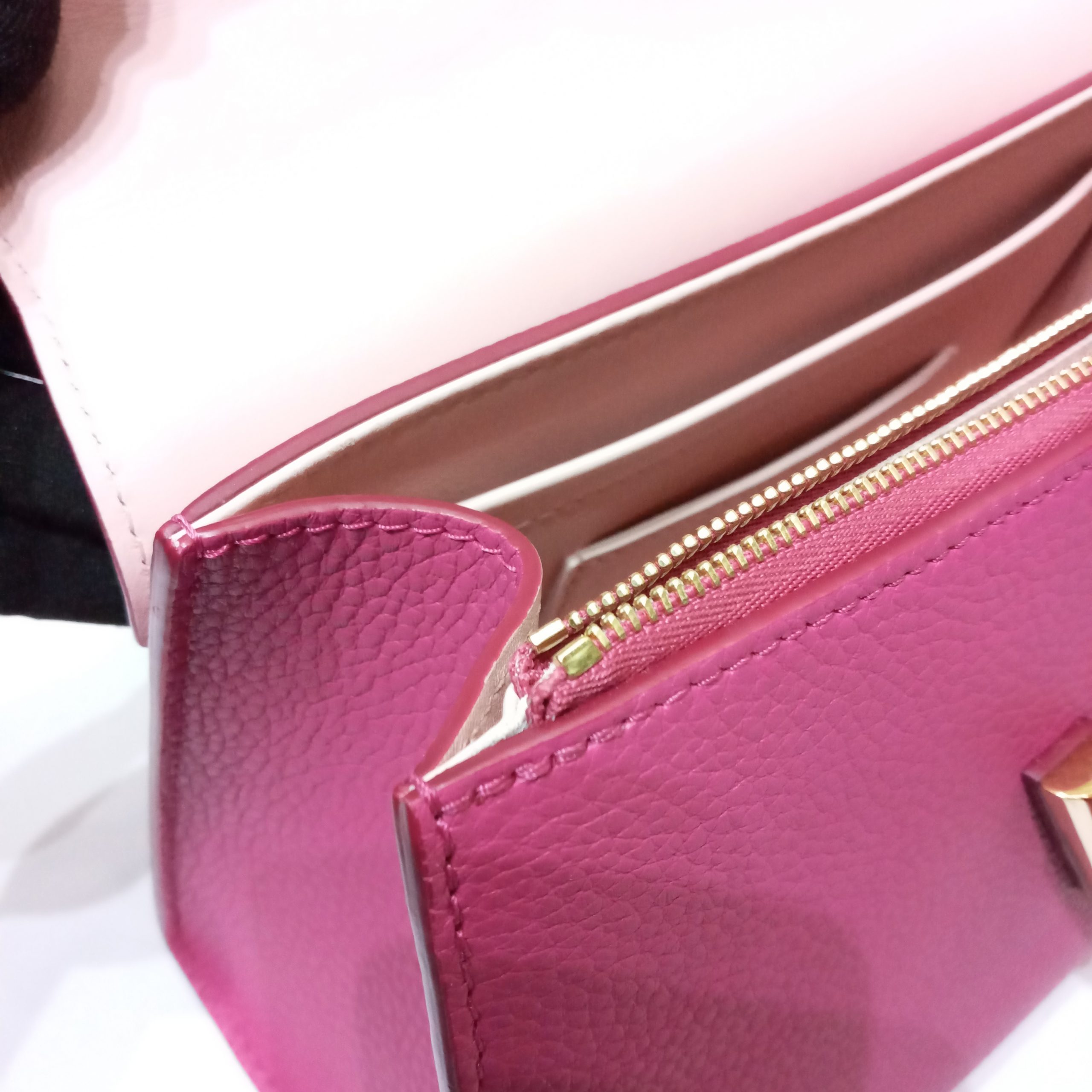 Louis Vuitton Twist One Handle PM - Pink Handle Bags, Handbags - LOU720962