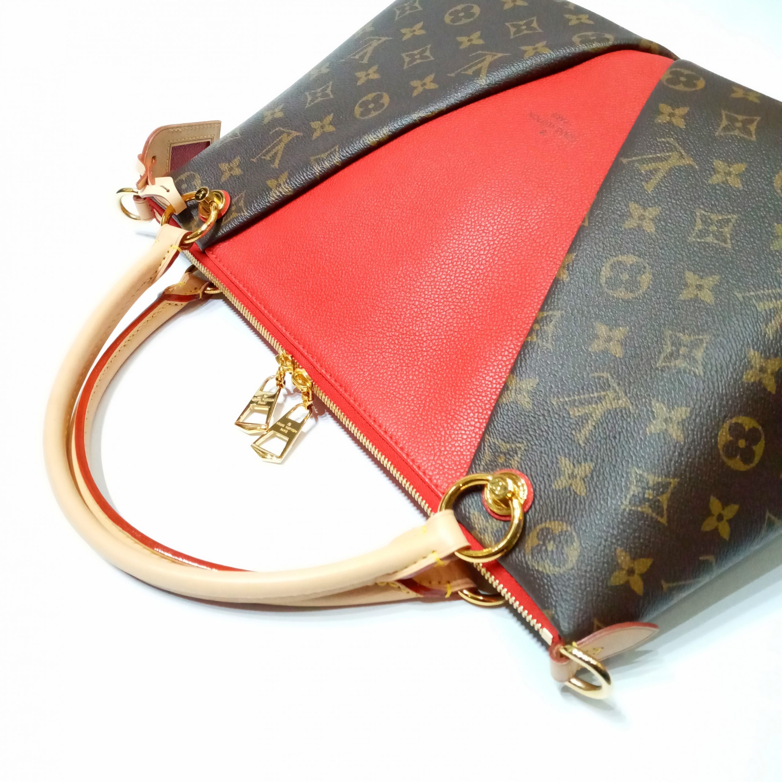 Louis Vuitton V Tote MM Cerise - BrandConscious Authentics