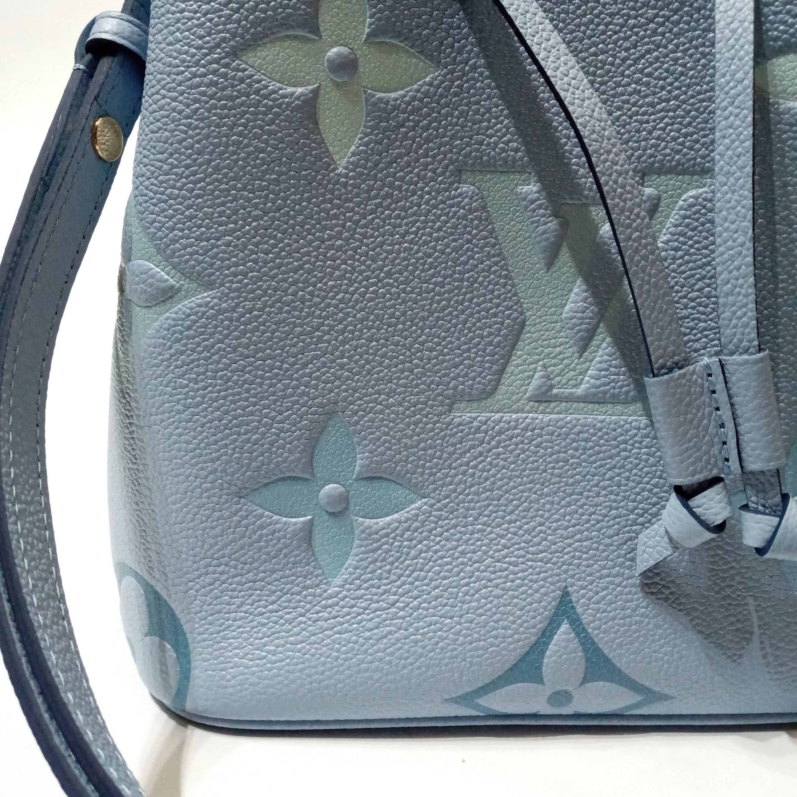 Louis Vuitton NEW Summer Blue Monogram Giant By The Pool Neonoe BB  Crossbody Bag For Sale at 1stDibs