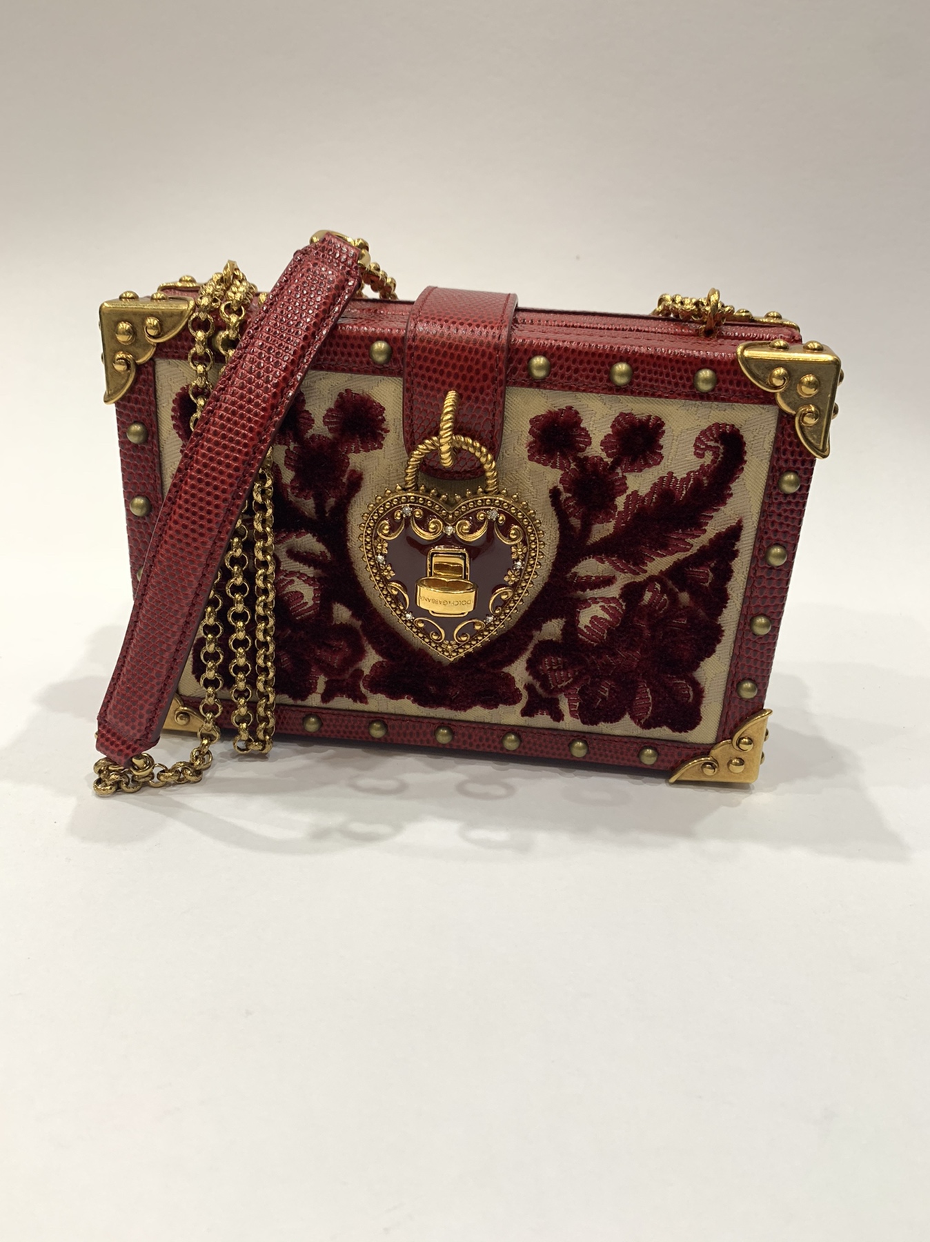 Velvet clutch bag Dolce & Gabbana Red in Velvet - 24951147