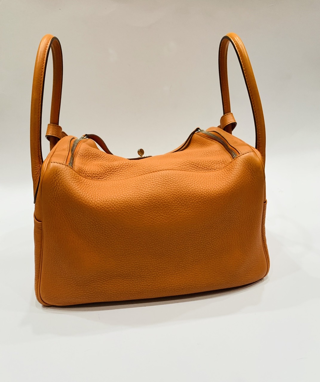 bagfetishperson: Bag of the day: Hermes Lindy 34 orange