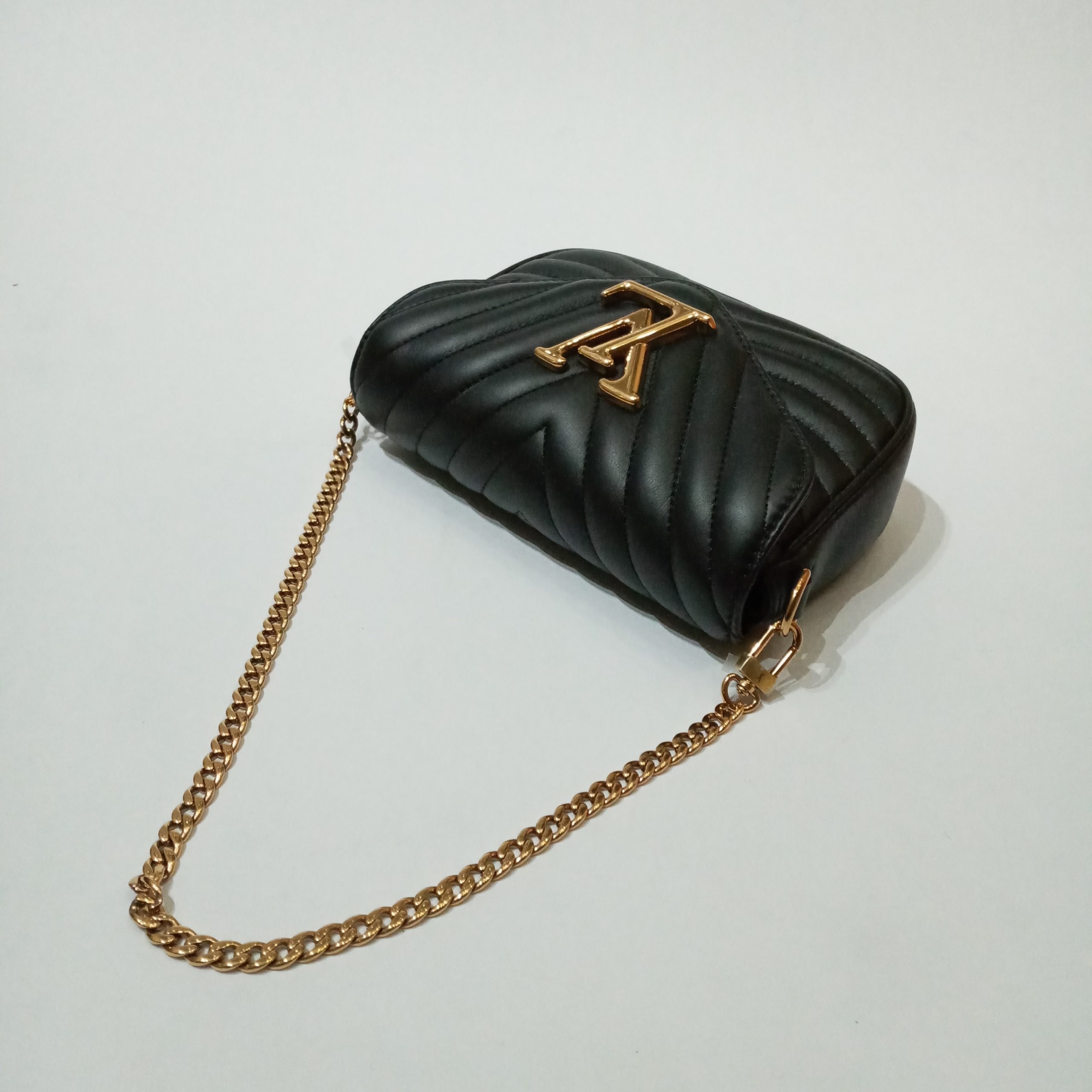 Louis Vuitton Wave Multi Pochette Black - BrandConscious Authentics