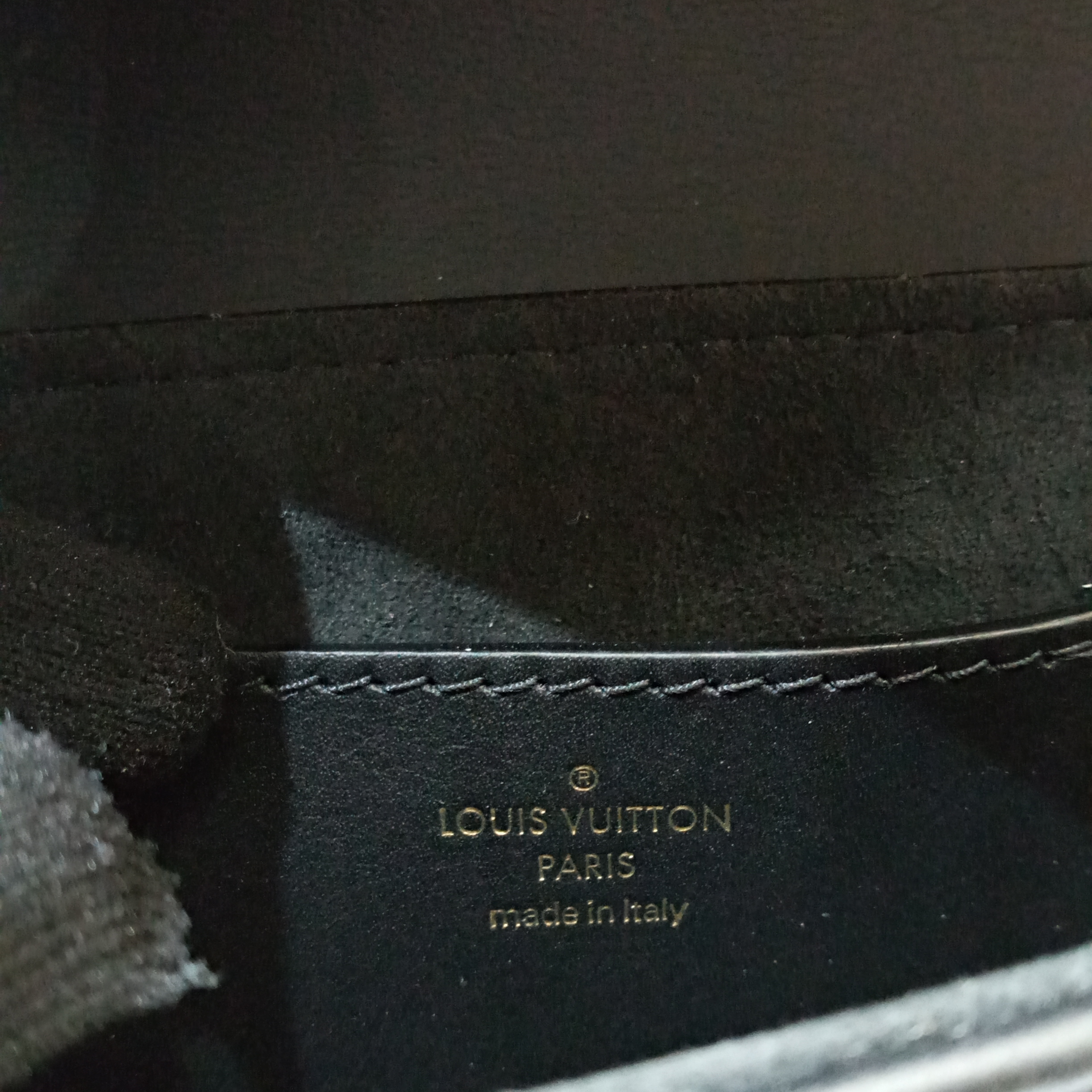 Louis Vuitton Wave Multi Pochette Black - BrandConscious Authentics