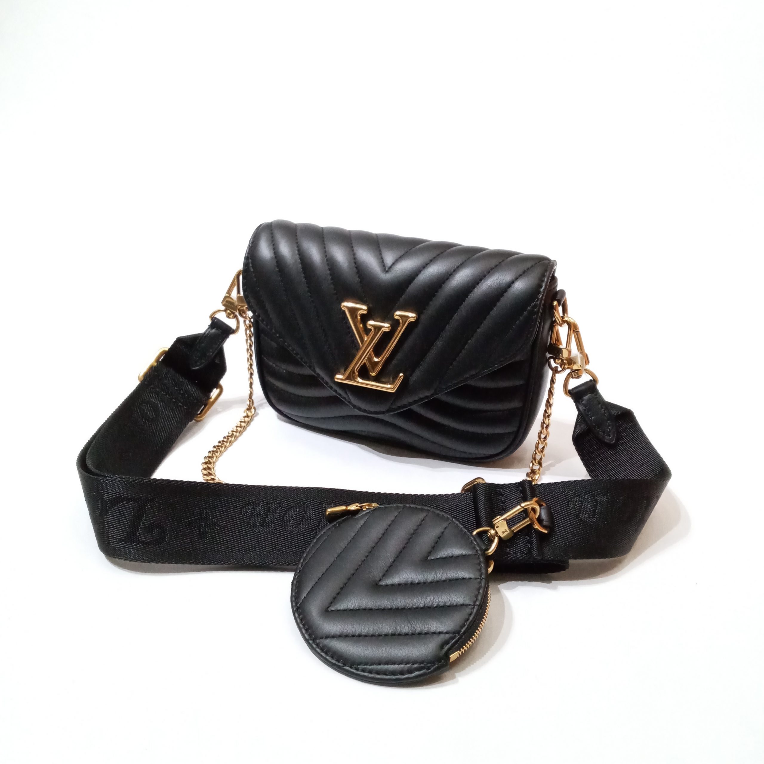 LOUIS VUITTON Calfskin New Wave Multi Pochette Black 1186680