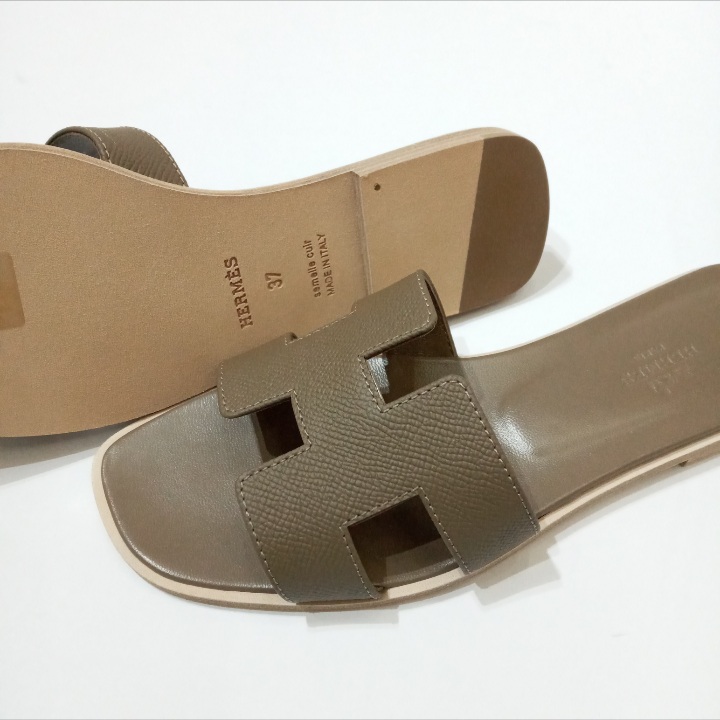 New Hermes Etoupe Oran Sandals Slides 37