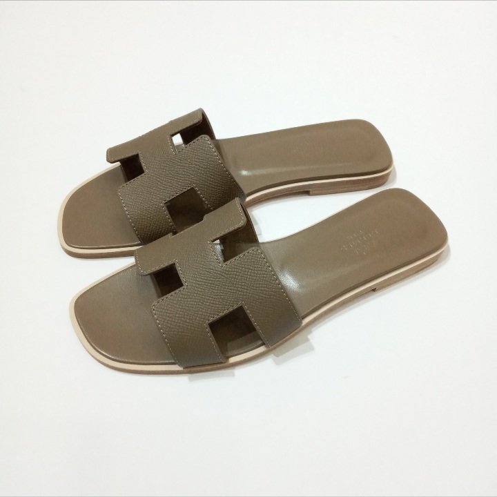 New Hermes Etoupe Oran Sandals Slides 37