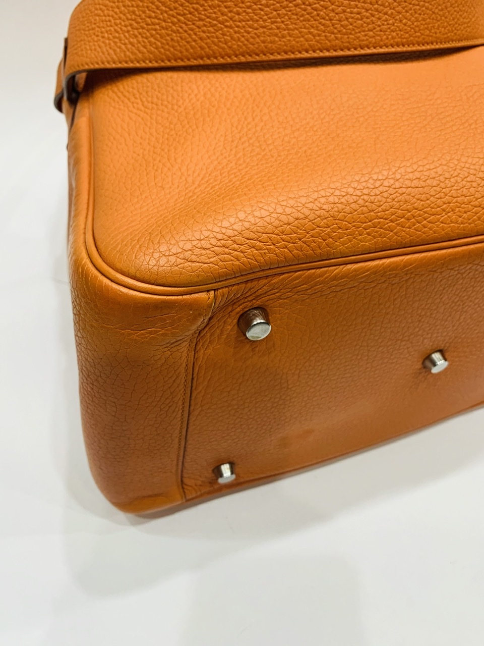 bagfetishperson: Bag of the day: Hermes Lindy 34 orange