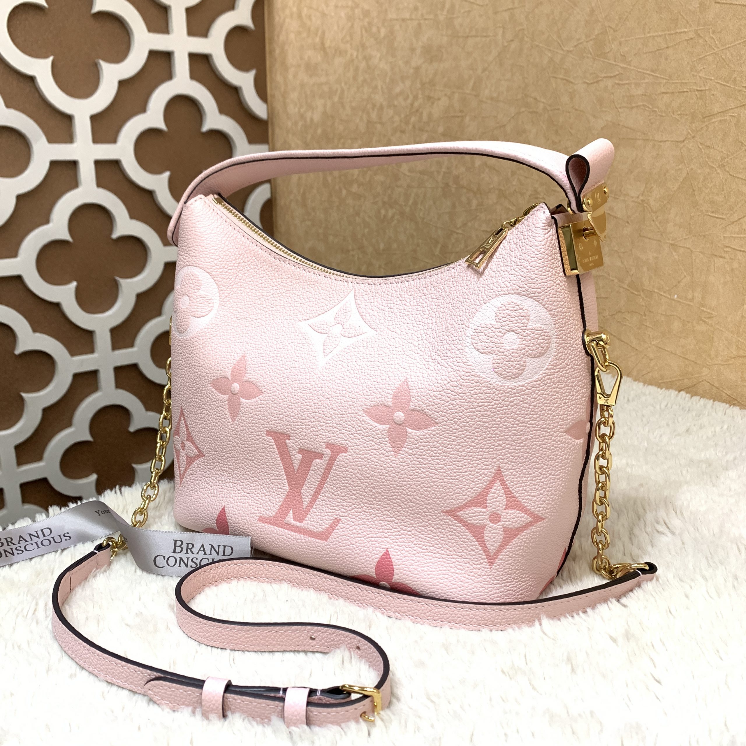 Louis Vuitton MARSHMALLOW M45697