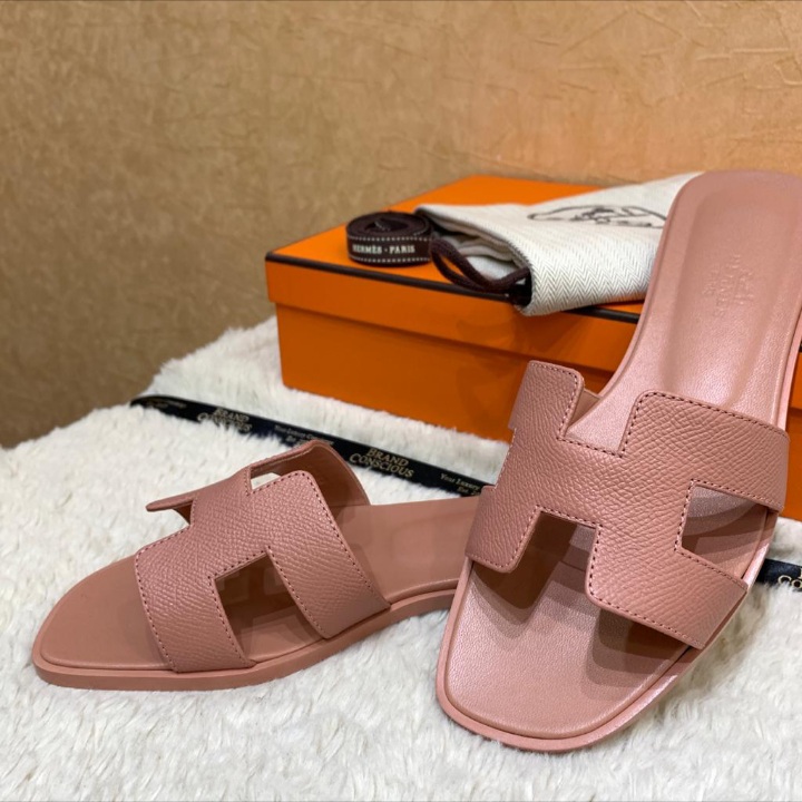 Hermes Oran sandals Epsome rose aube