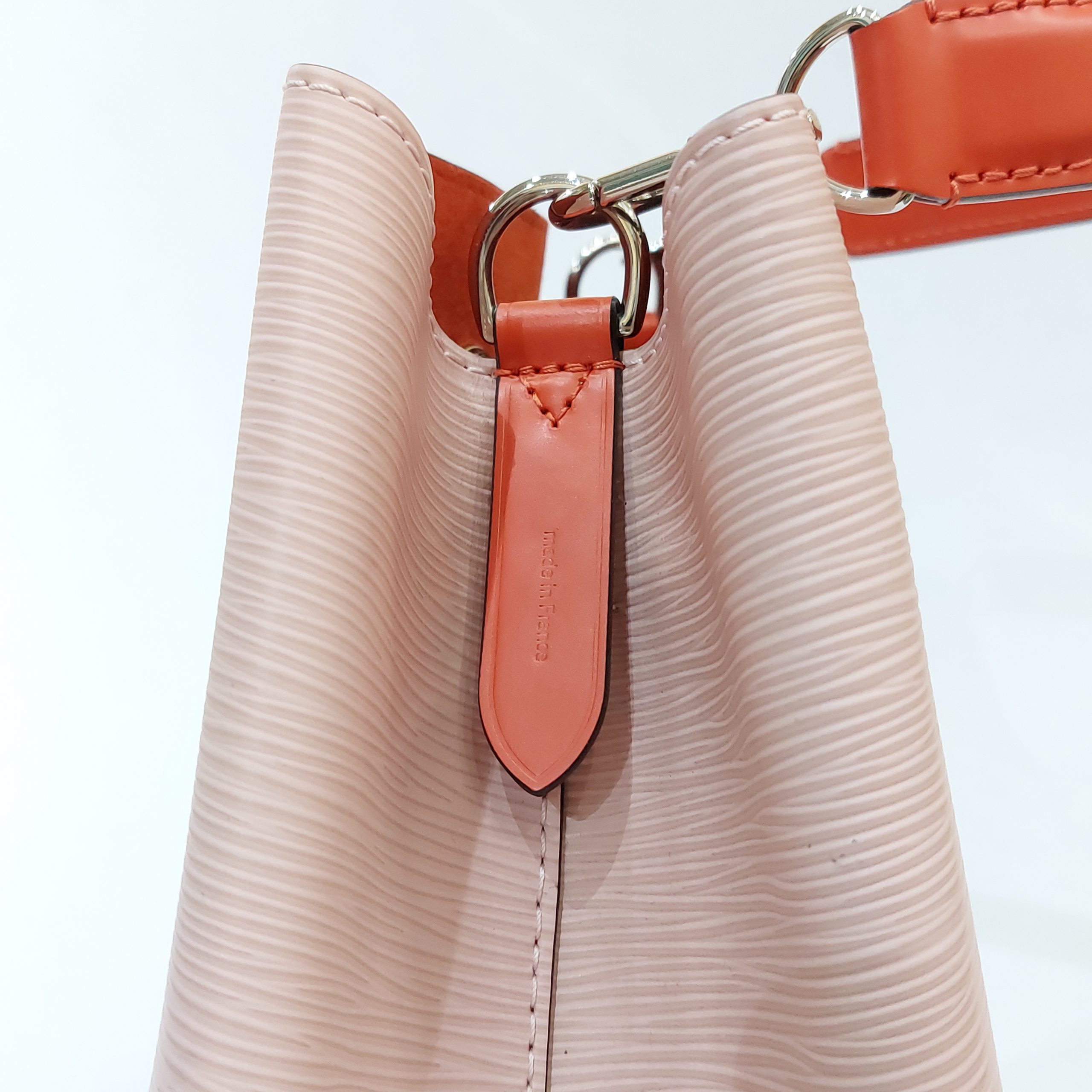 Louis Vuitton Pink EPI NeoNoe mm