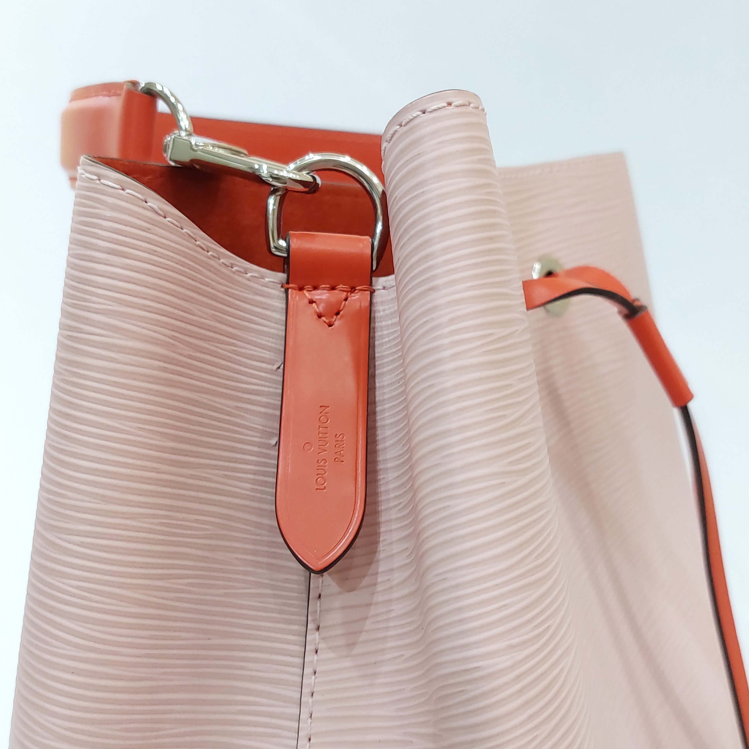 Auth LOUIS VUITTON Epi Neo Noe MM Pink Orange Bucket Shoulder Bag