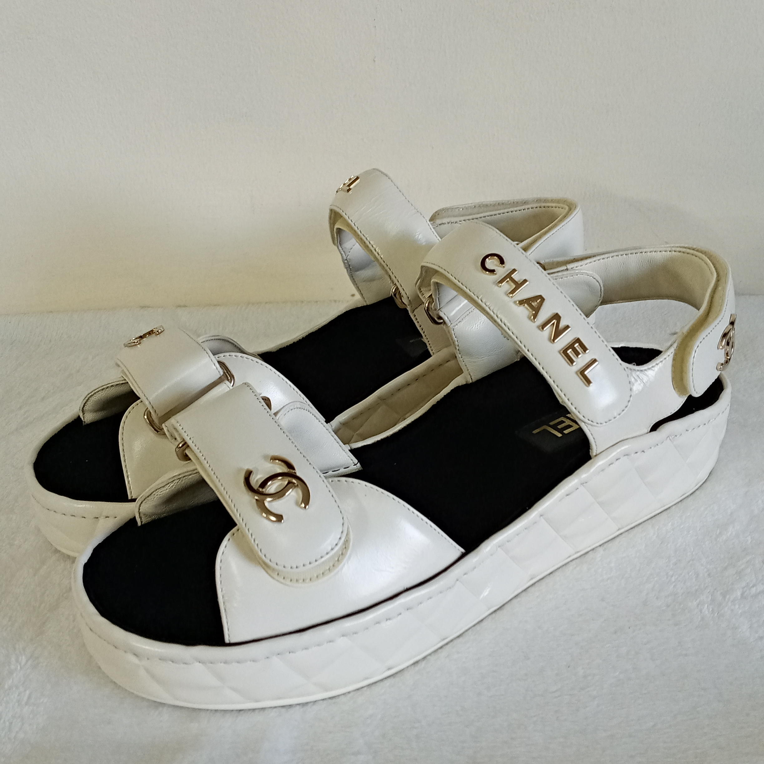 Chanel White Dad Sandals Size 39 - BrandConscious Authentics