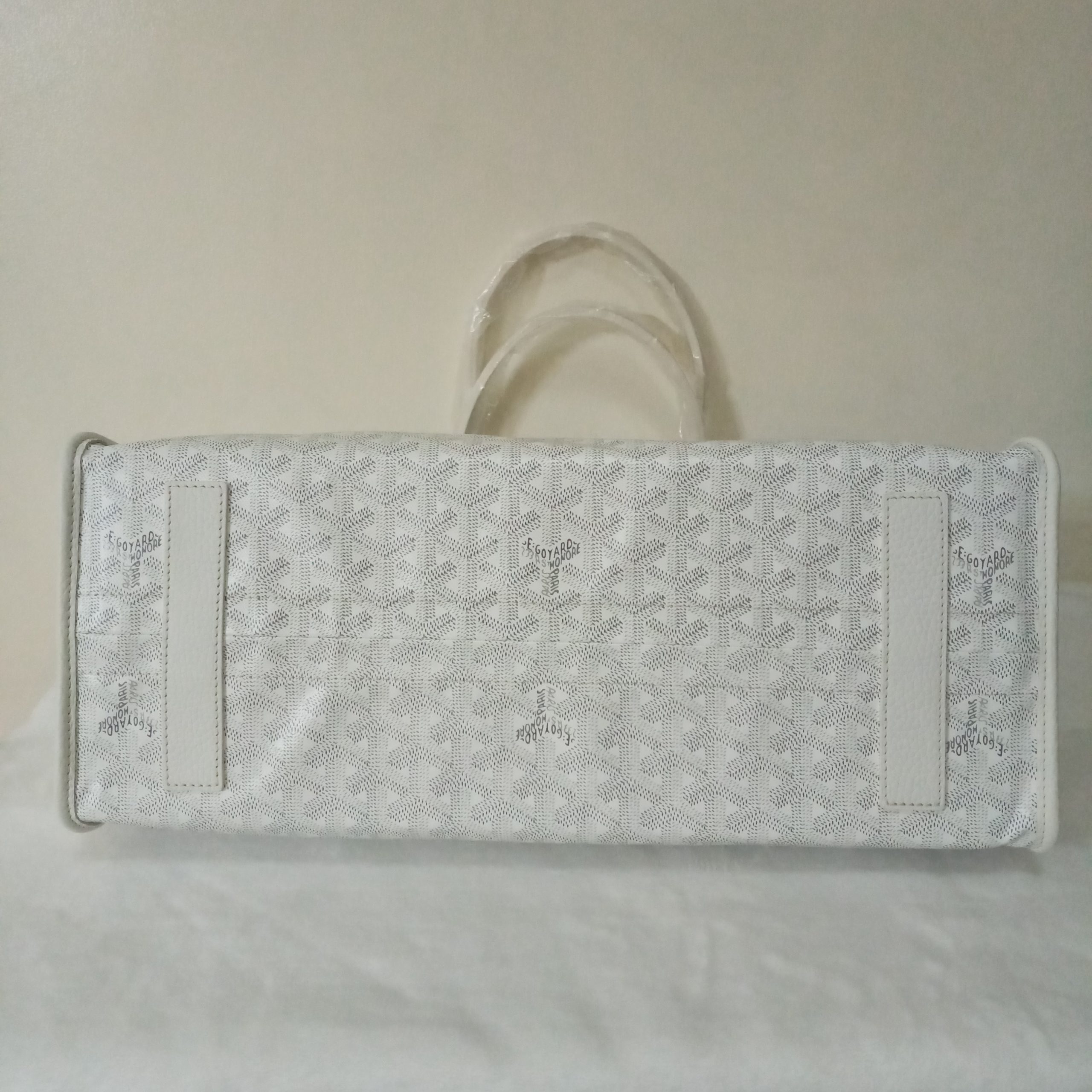 GOYARD White Goyardine Canvas Logo Cut-Out SAC HARDY PM Pet