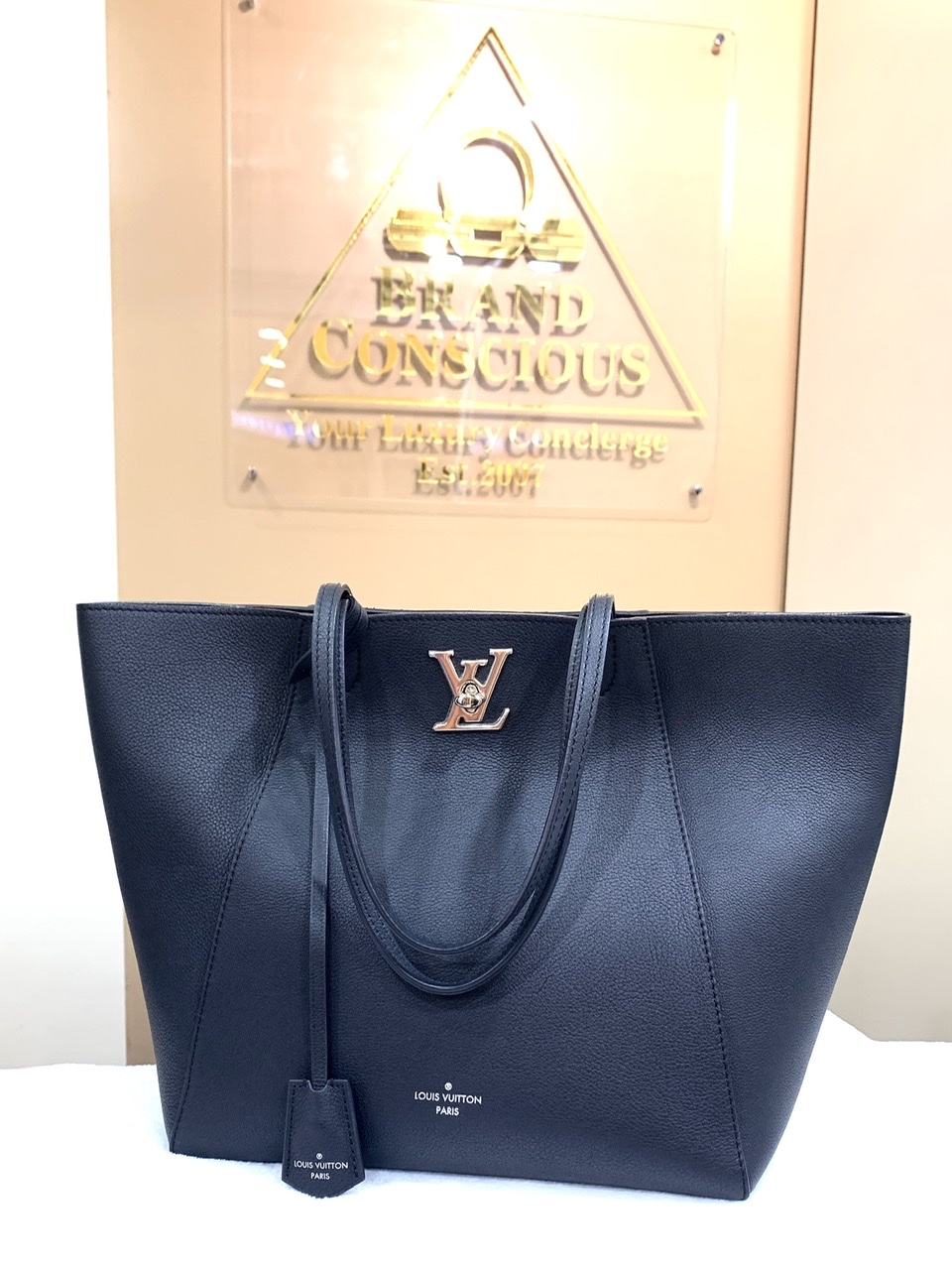 Louis Vuitton Mono Enveloppe Carte de Visite - BrandConscious Authentics