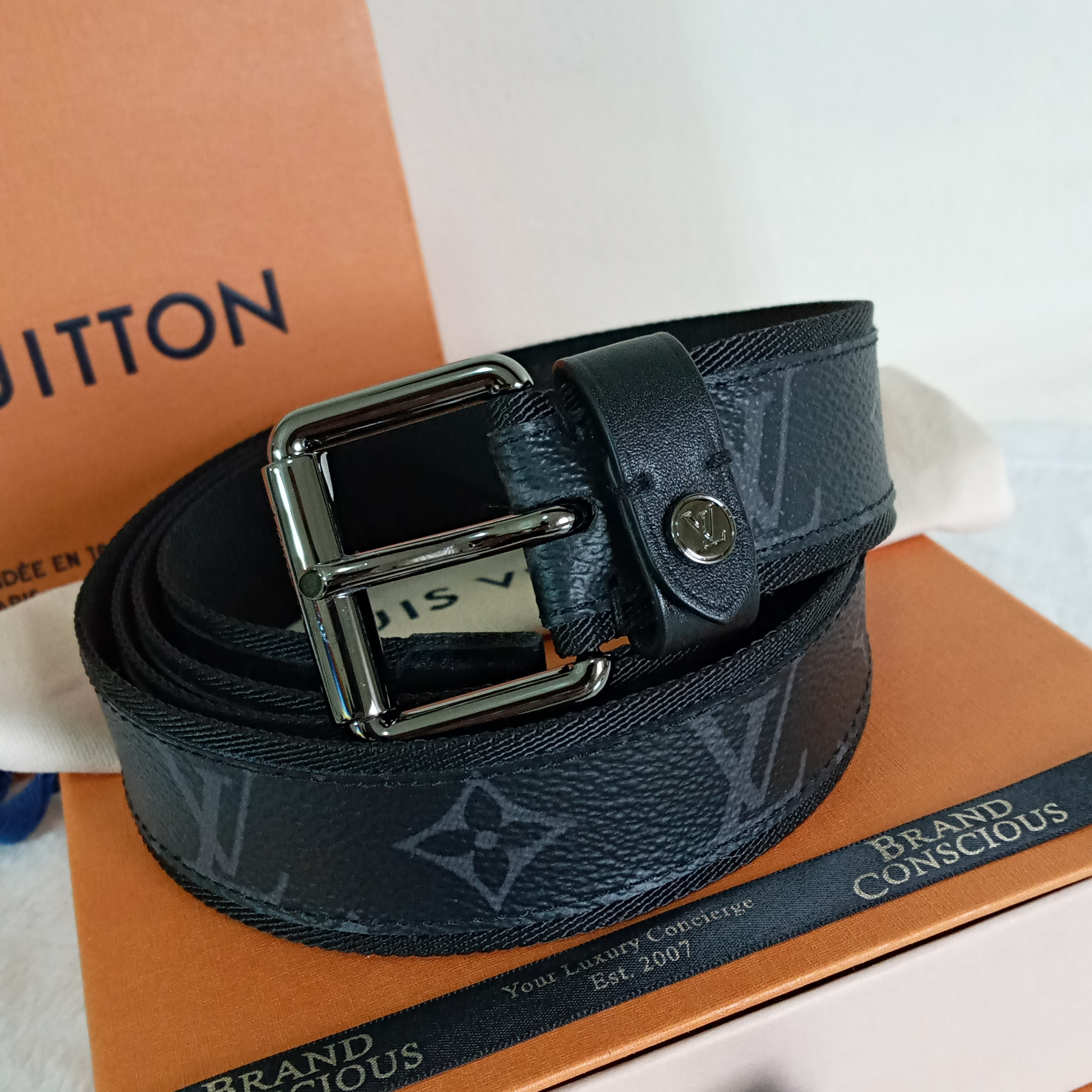 Louis Vuitton Silver Monogram Mirror Leather Initiales Belt Size 90/36 -  Yoogi's Closet