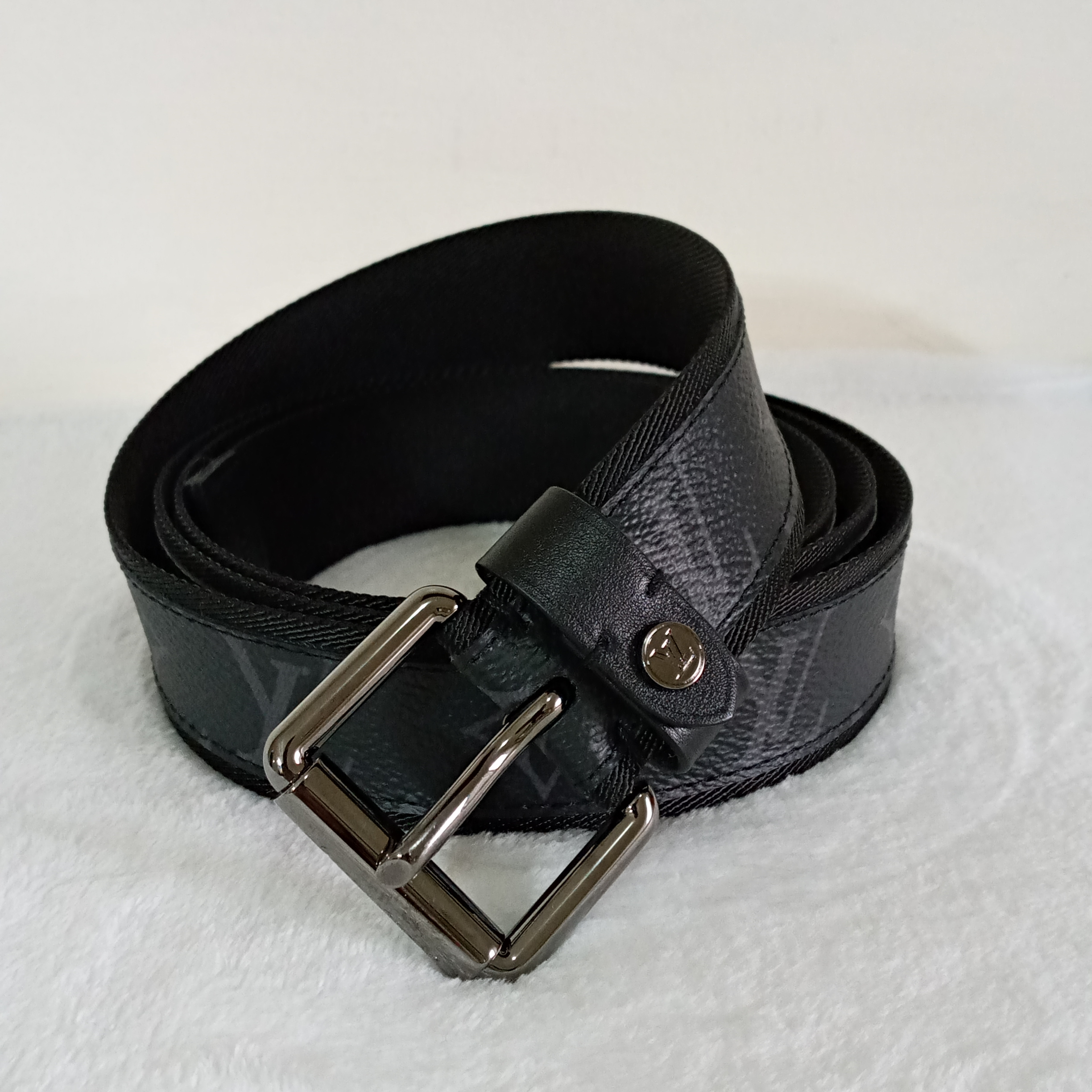 Louis vuitton signature 35mm belt 90cm Black Leather ref.258898 - Joli  Closet