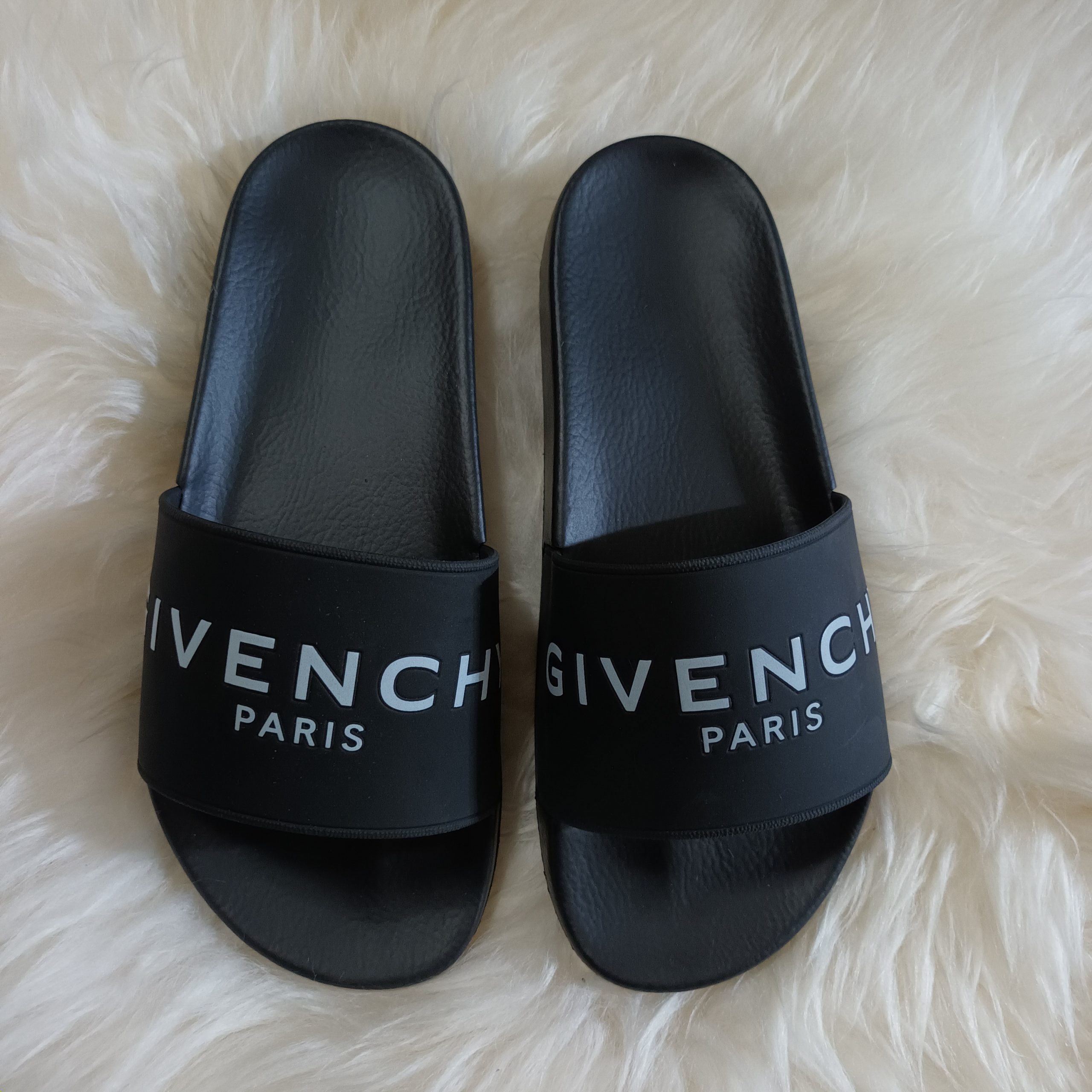 Givenchy Pool Slides Black Size 39 - BrandConscious Authentics