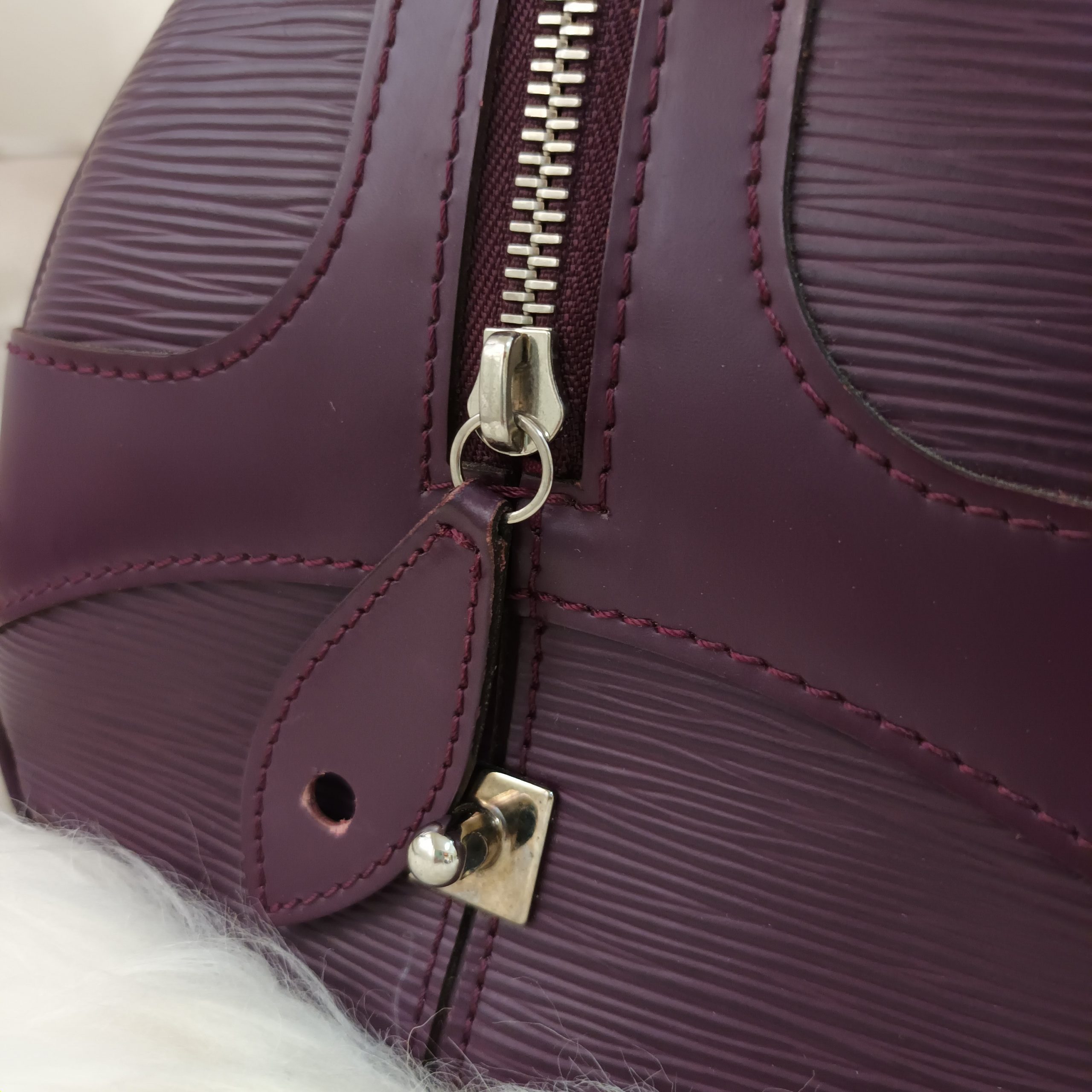 Louis Vuitton Bowling Montaigne handbag in purple epi leather