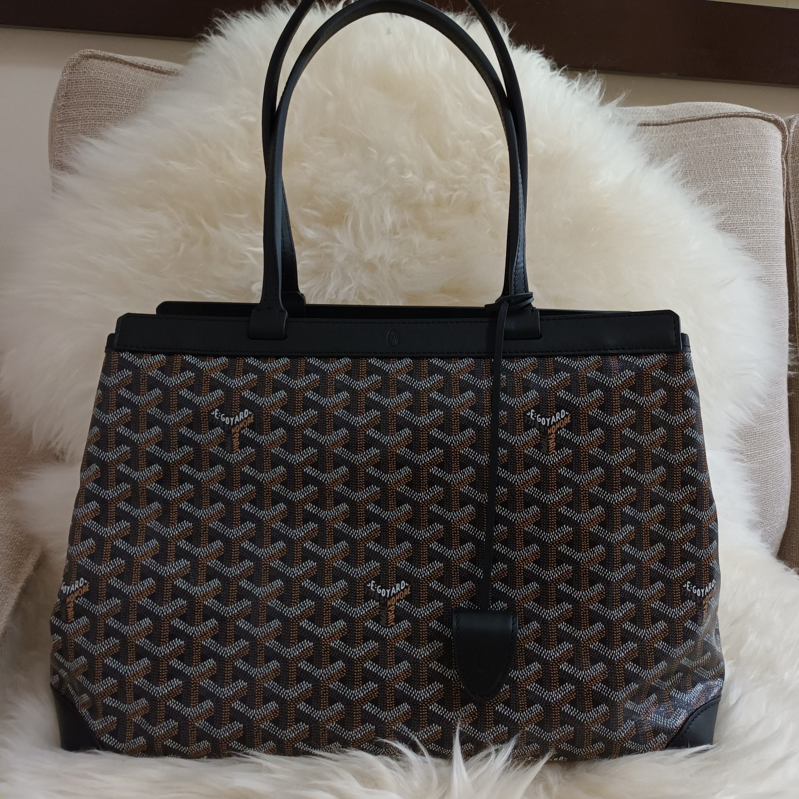 drawstring-fastening crossbody bag - CanalisateursShops - Loving Lately:  The Goyard Bellechasse PM Tote