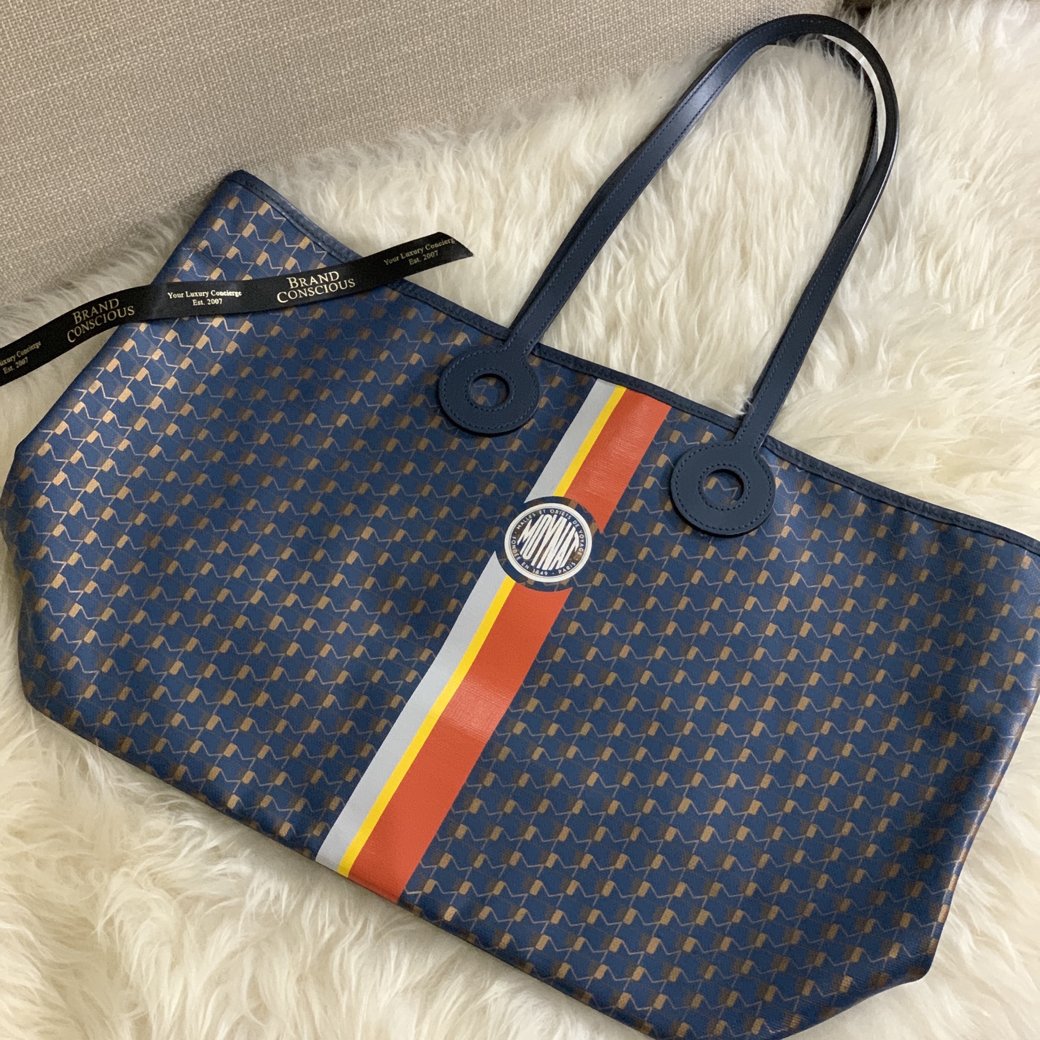 Moynat Oh! Tote Ruban Pm in Blue