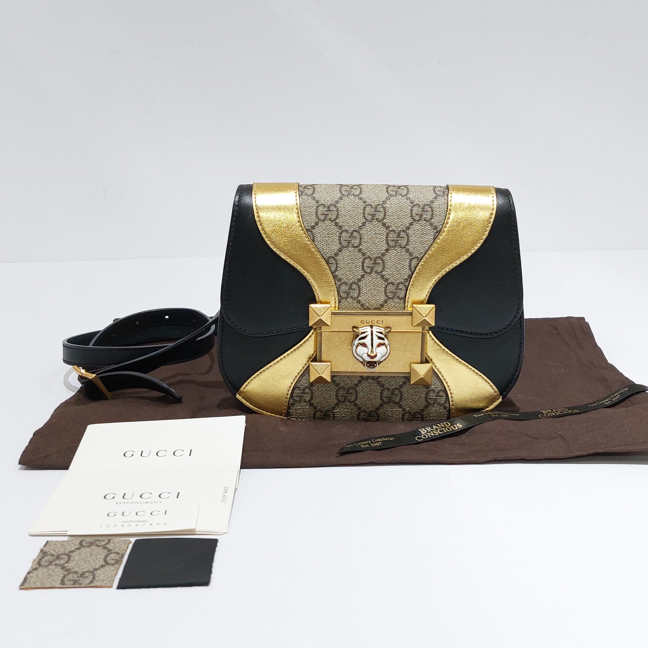 Gucci GG Supreme Osiride Crossbody Bag (SHG-Zg78gC) – LuxeDH