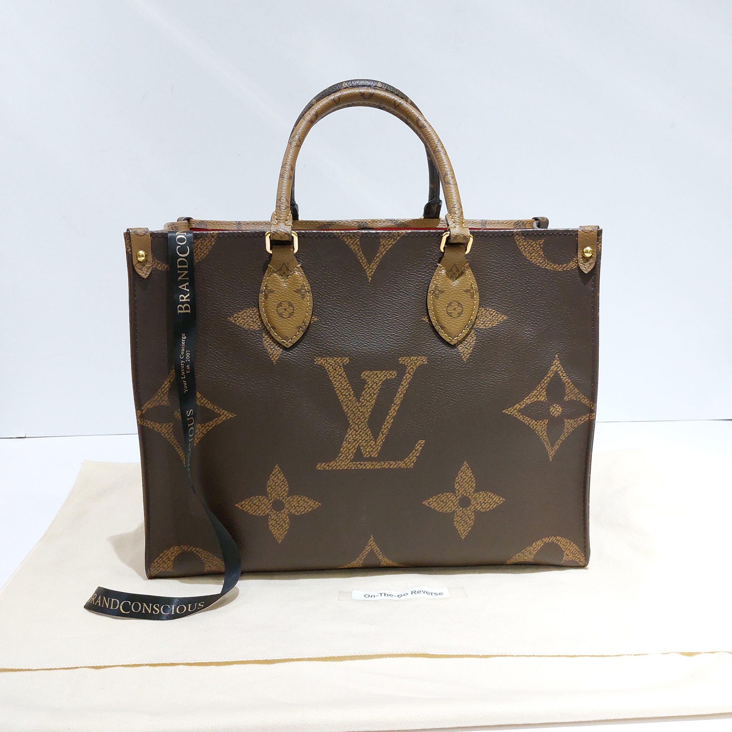 Louis Vuitton OnTheGo MM Giant Monogram Monogram Reverse Canvas -  BrandConscious Authentics