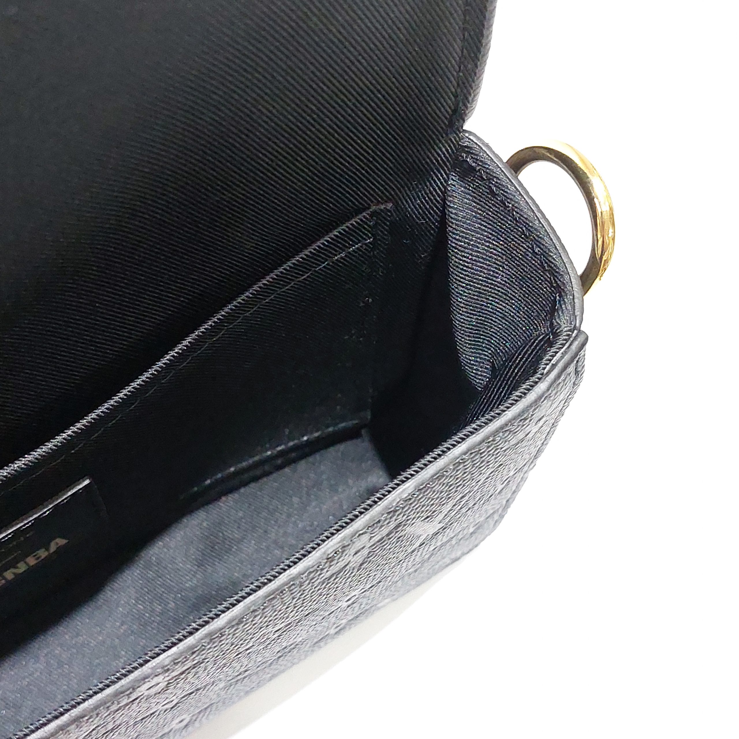 LVxNBA Nil Messenger Bag – Marc Gebauer Lifestyle GmbH