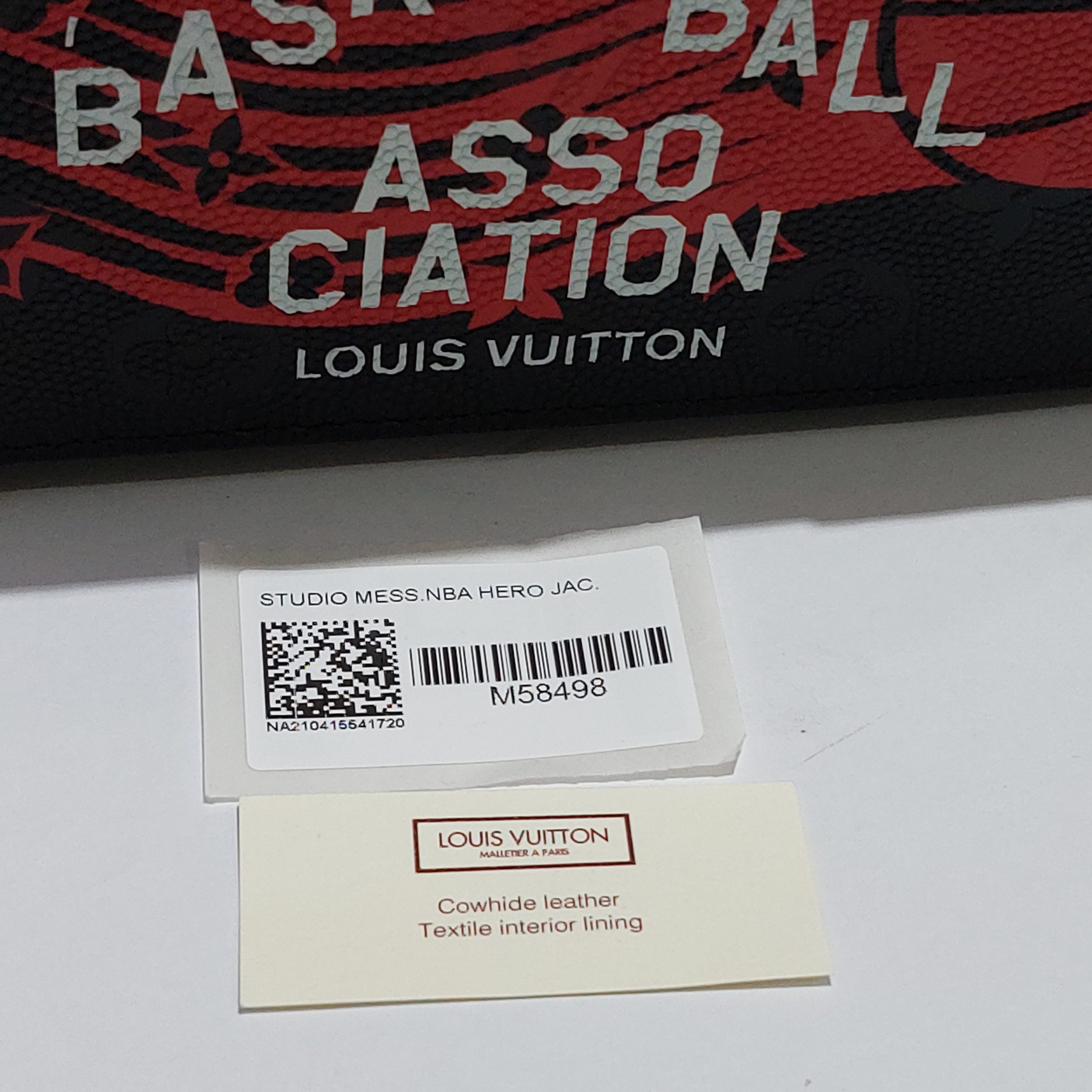 Louis Vuitton Lvxnba Studio Messenger (M58498)