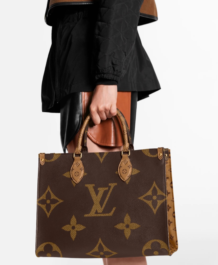 LOUIS VUITTON Reverse Monogram Giant Onthego MM 1291829