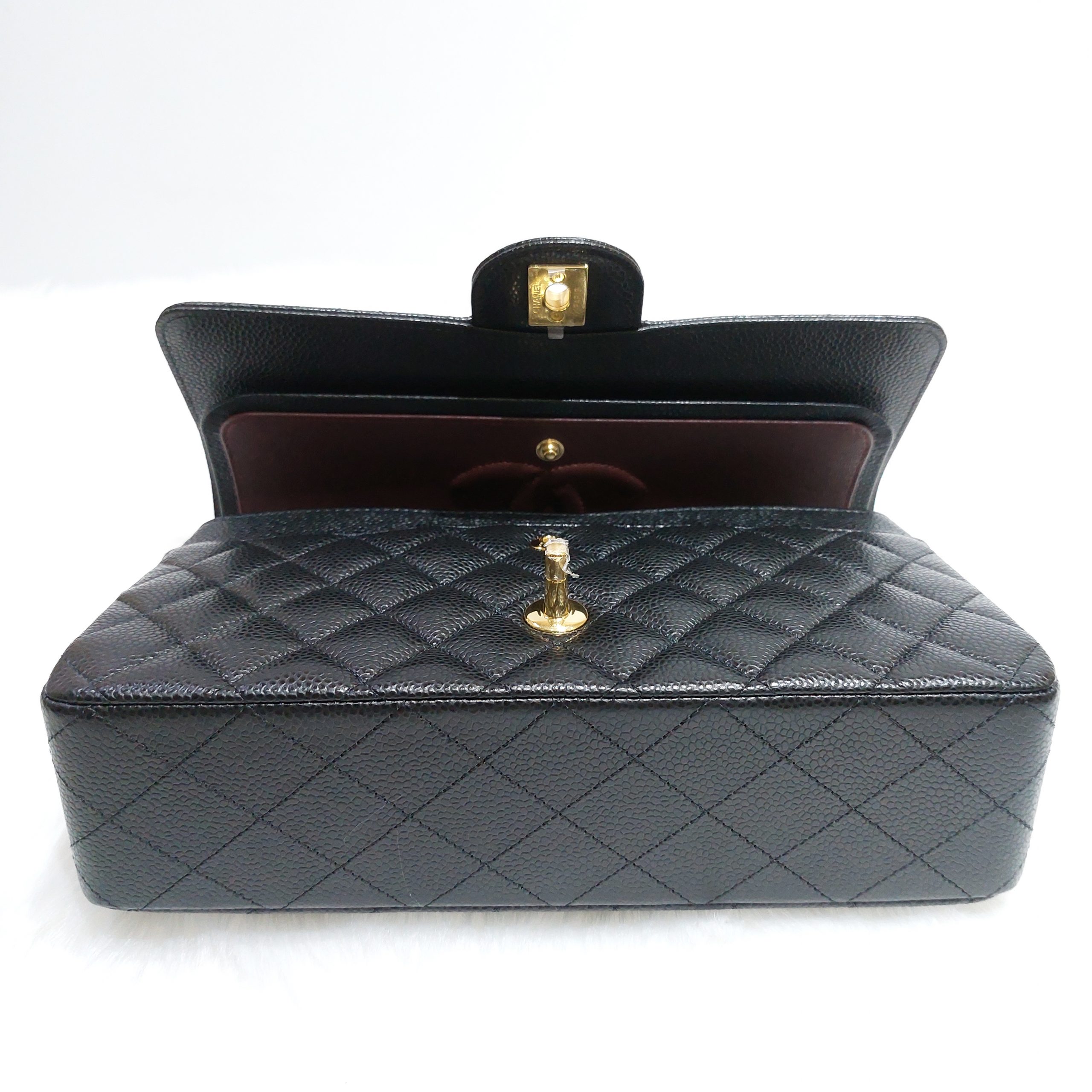 Microchip Chanel Classic Flap, Medium GHW, Luxury, Bags & Wallets on  Carousell