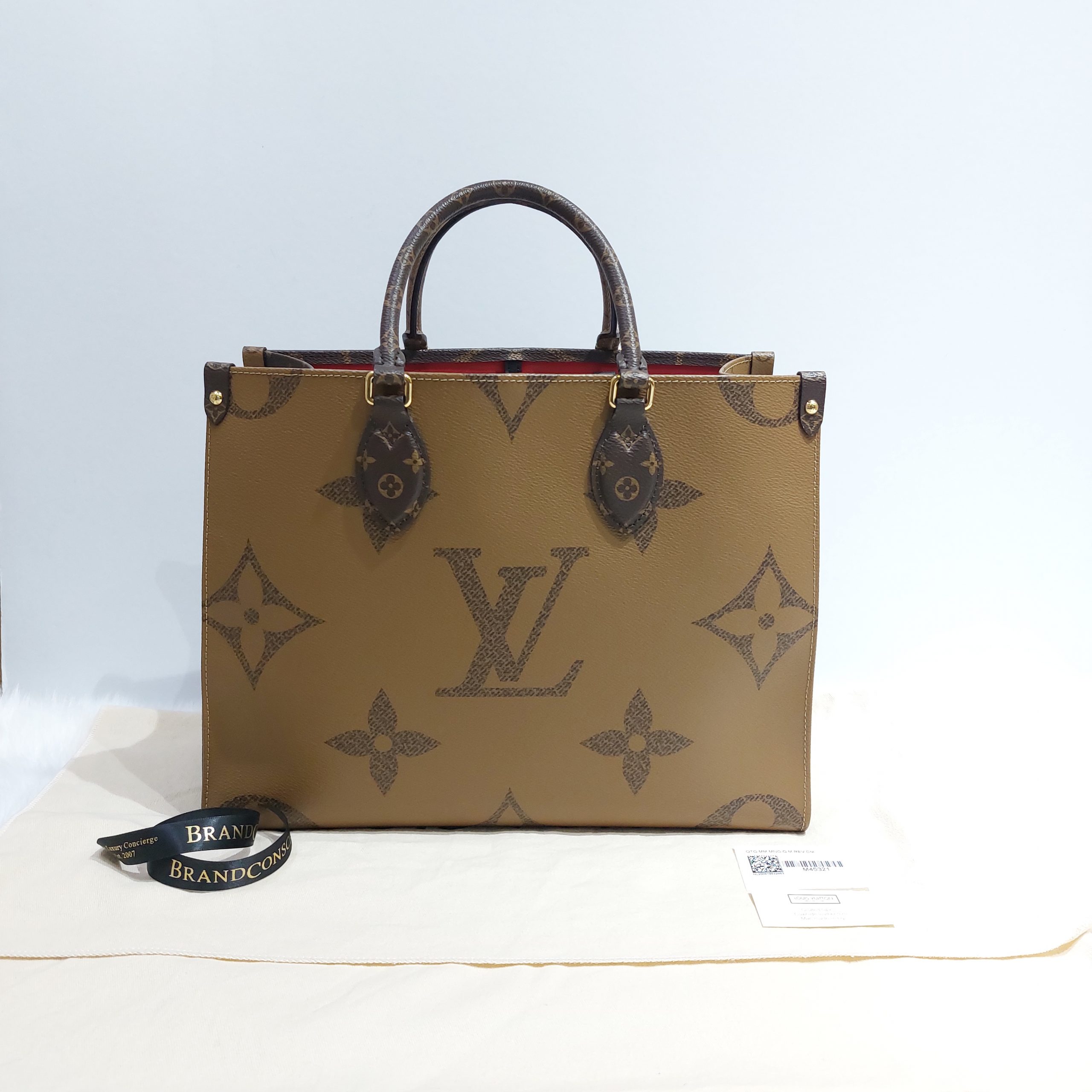 Louis Vuitton Reverse Monogram Canvas Gaint OntheGo MM Bag – Luxe