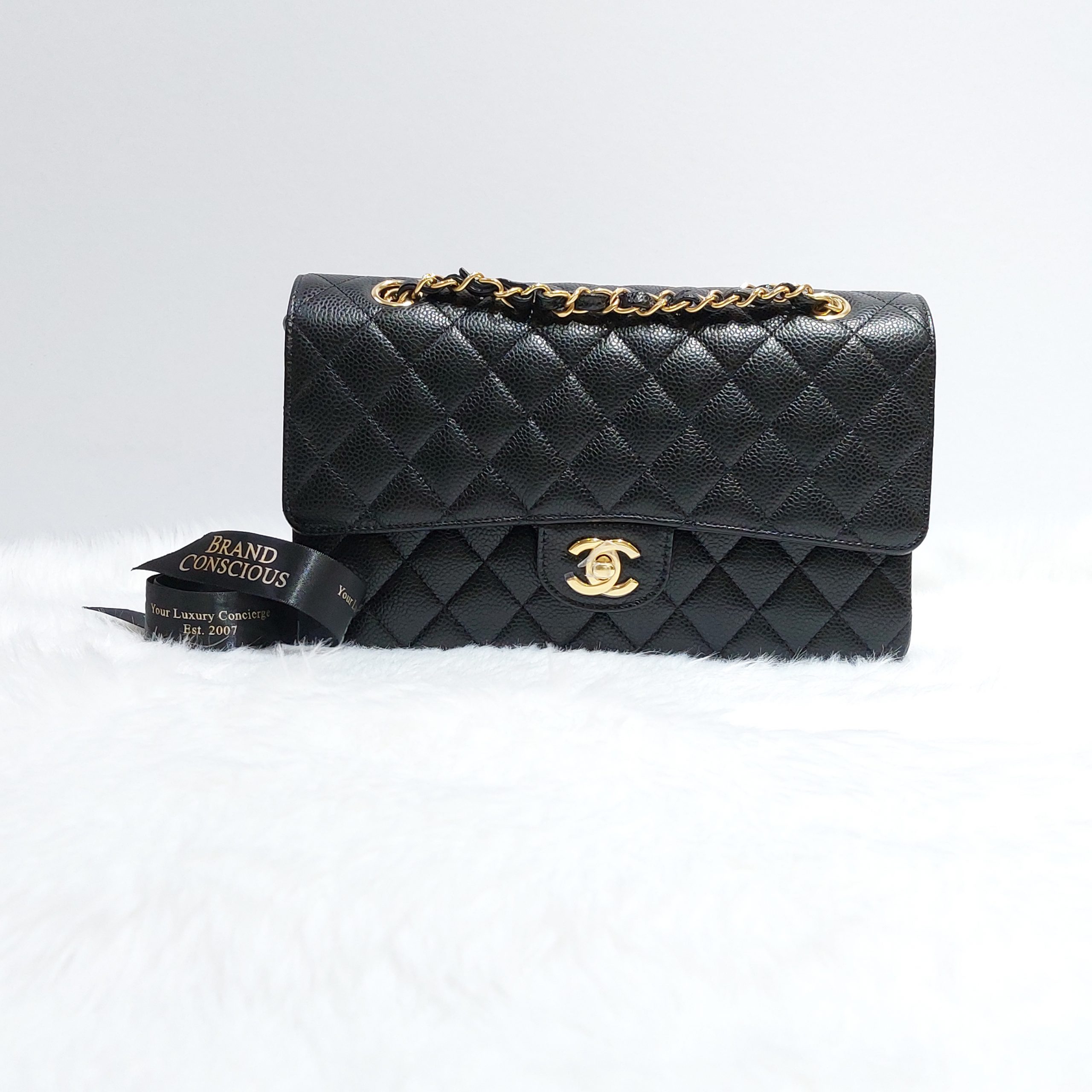 Microchip Chanel Classic Flap, Medium GHW, Luxury, Bags & Wallets on  Carousell