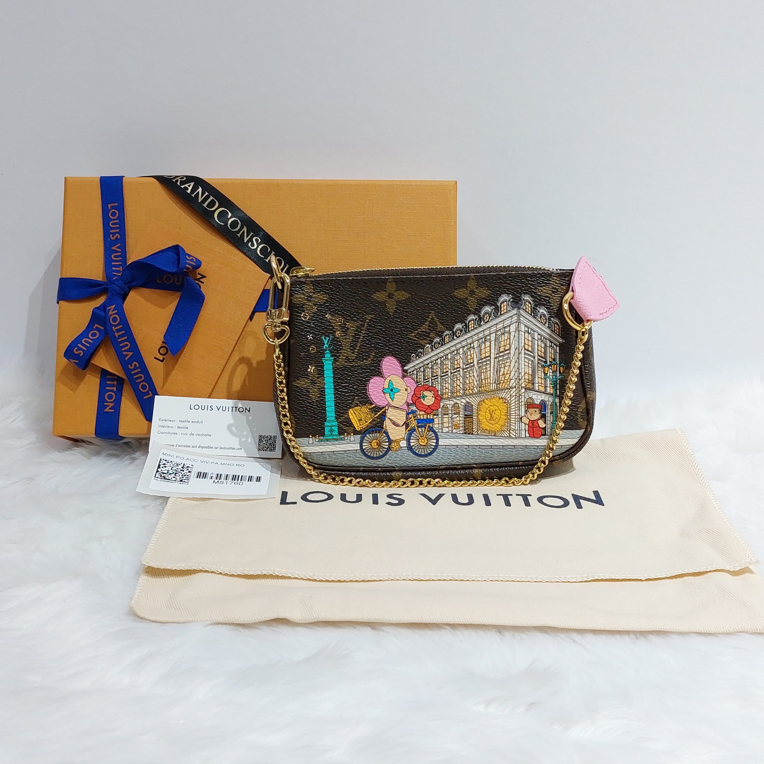 Louis Vuitton Mini Pochette Accessoires Vivienne Holiday Monogram  Canvas/Pink