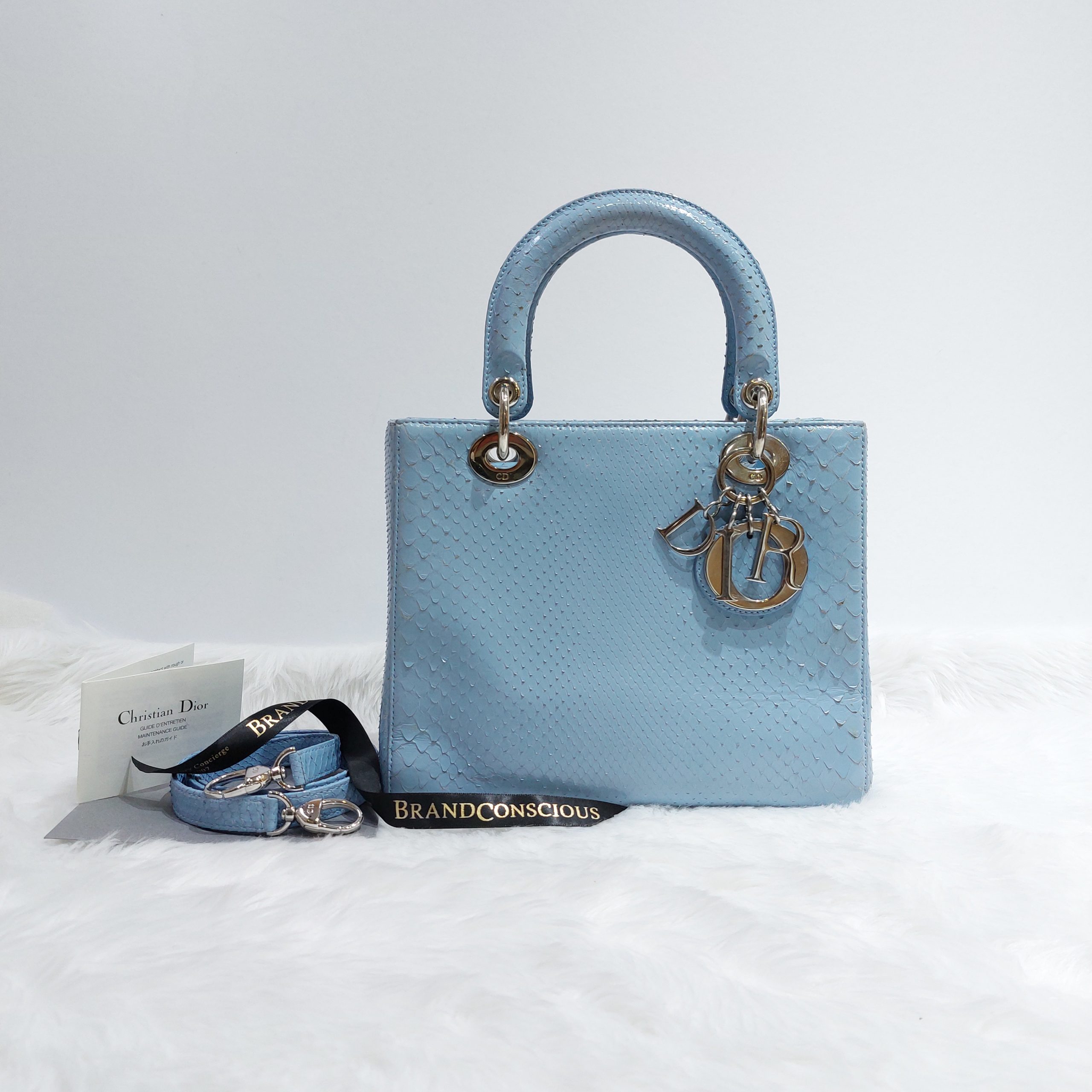 Blue Dior Baby Informations Souvenir Big in Jeddah  Joi Gifts