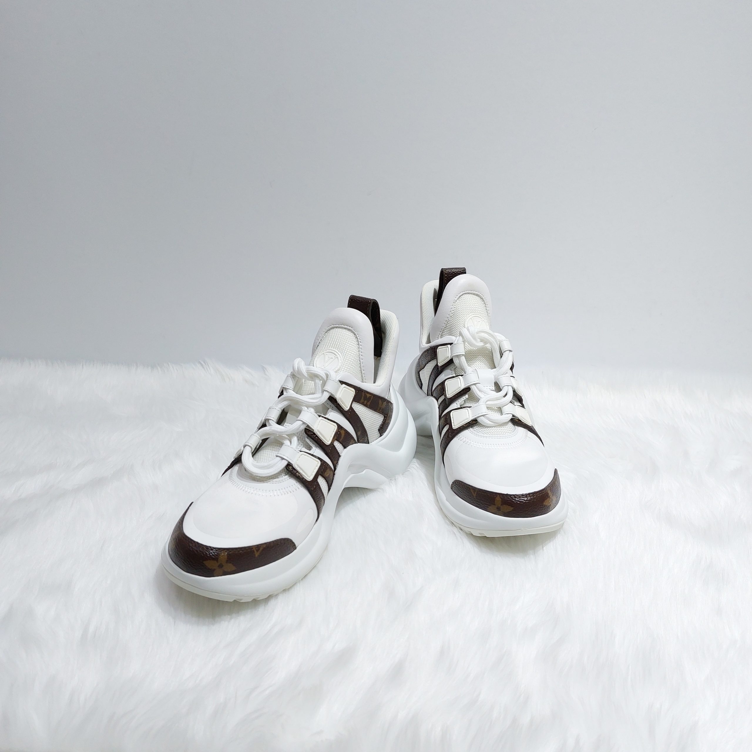 LOUIS VUITTON Monogram LV Archlight Sneakers 35.5 Grey White 1272913