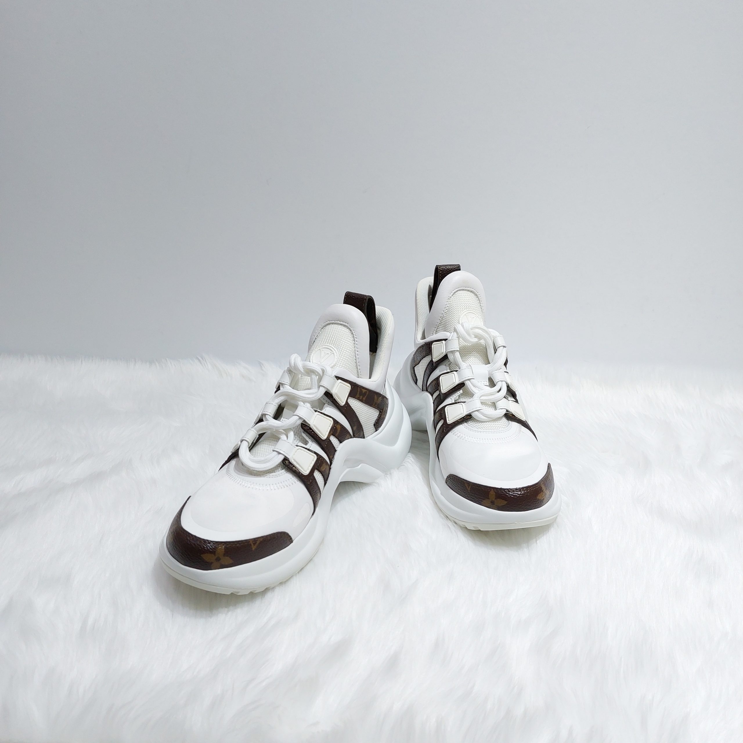 Louis Vuitton White Nylon and Leather Archlight Low Top Sneakers Size 36 Louis  Vuitton