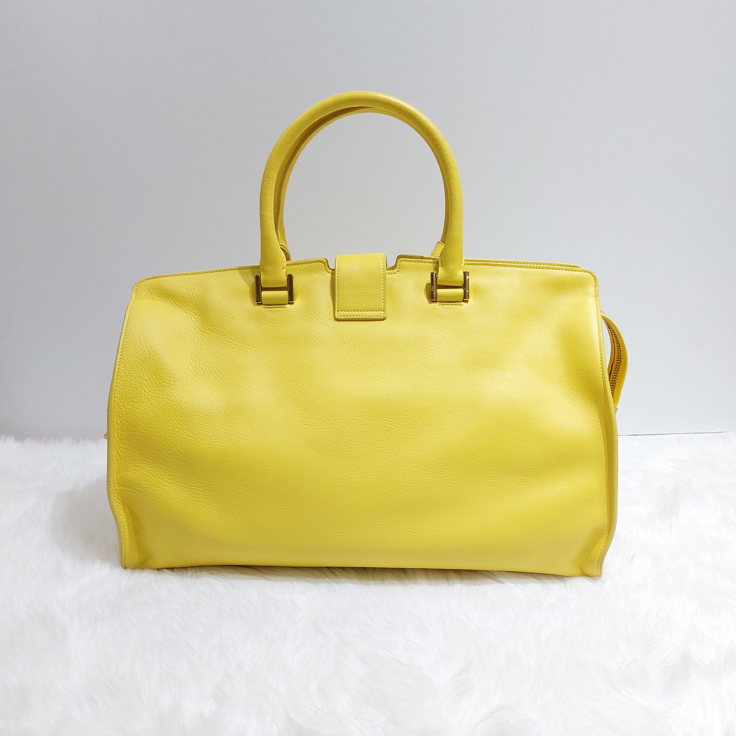 Yves Saint Laurent, an embossed leather 'Medium Cabas Chyc Bag'. - Bukowskis